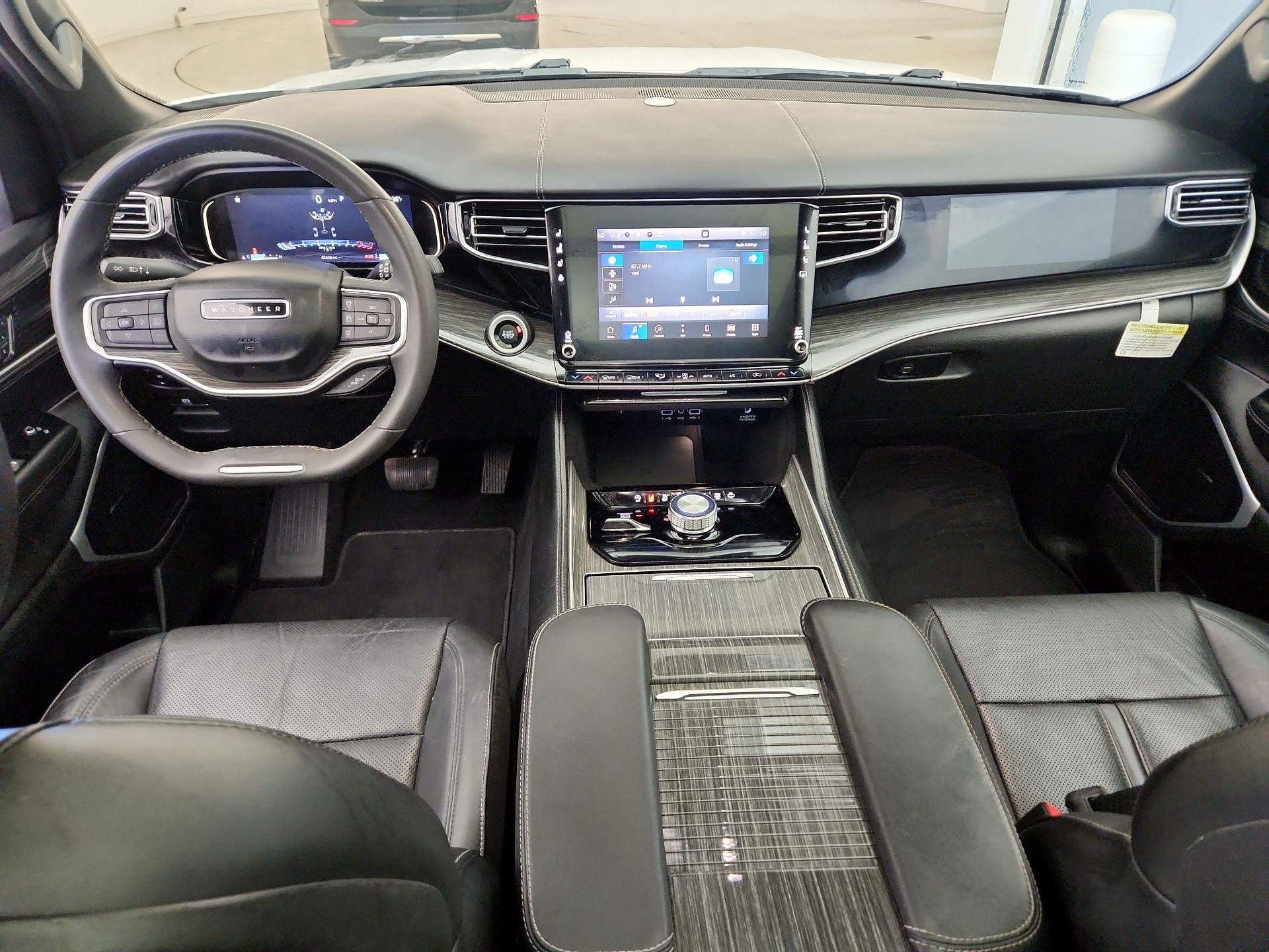 Thumbnail: 2022 Jeep Wagoneer - 9