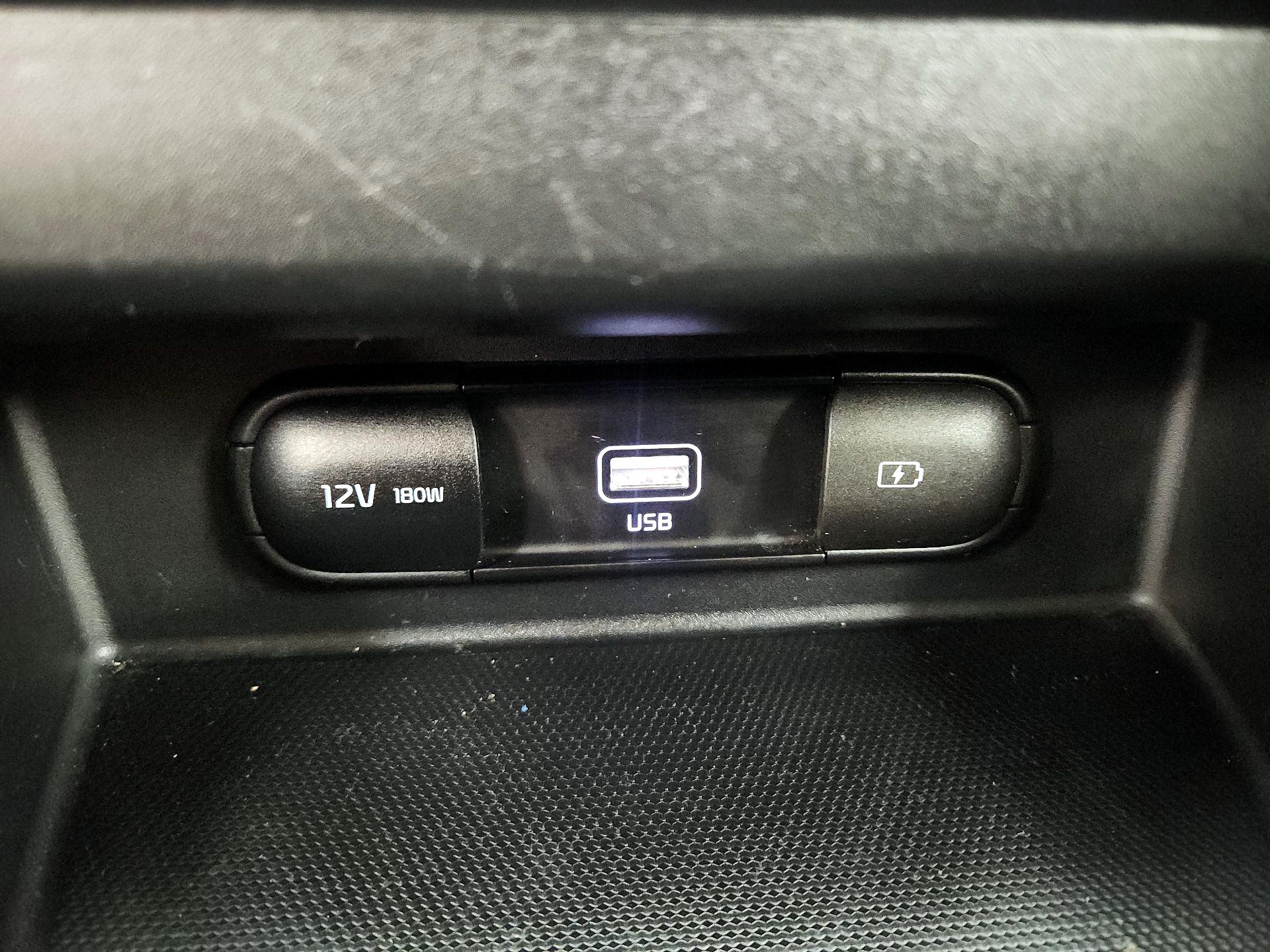 Thumbnail: 2023 Kia Seltos - 17