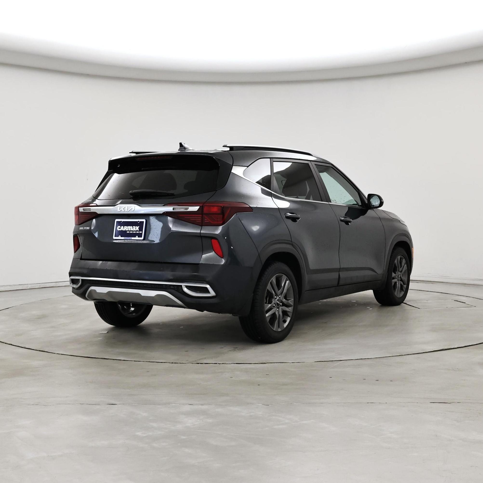 Thumbnail: 2023 Kia Seltos - 8