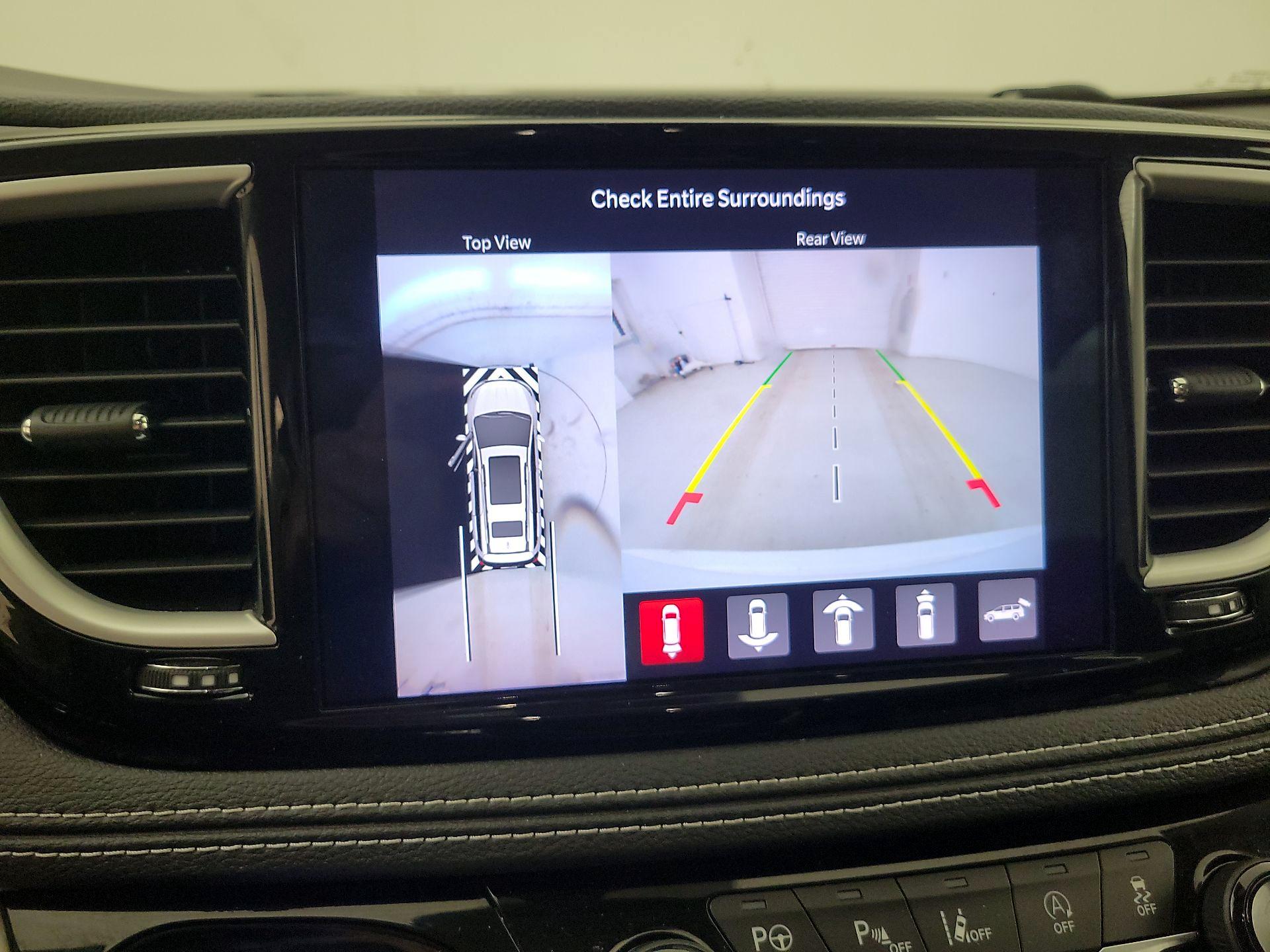 Thumbnail: 2022 Chrysler Pacifica - 14