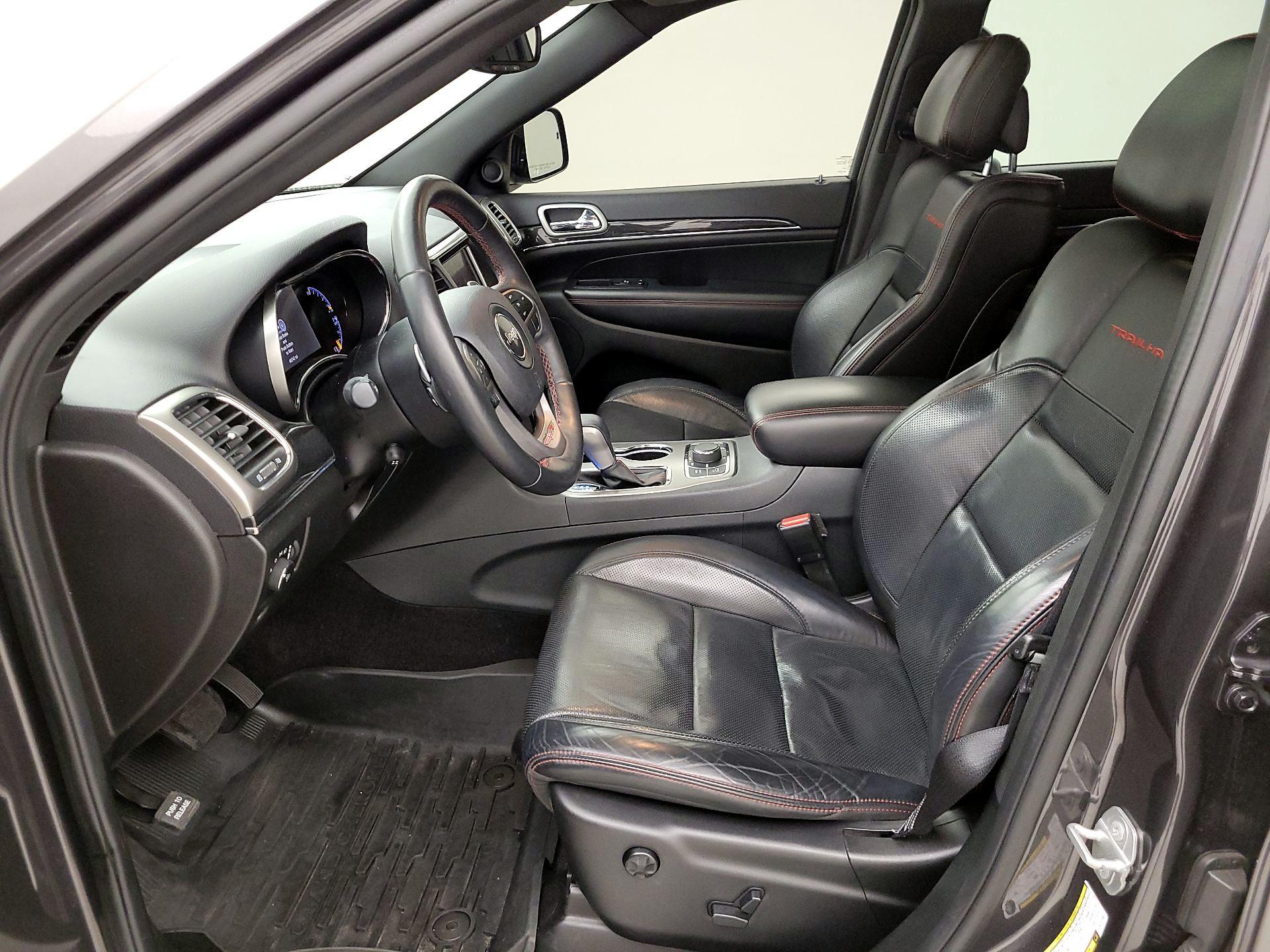 Thumbnail: 2018 Jeep Grand Cherokee - 11