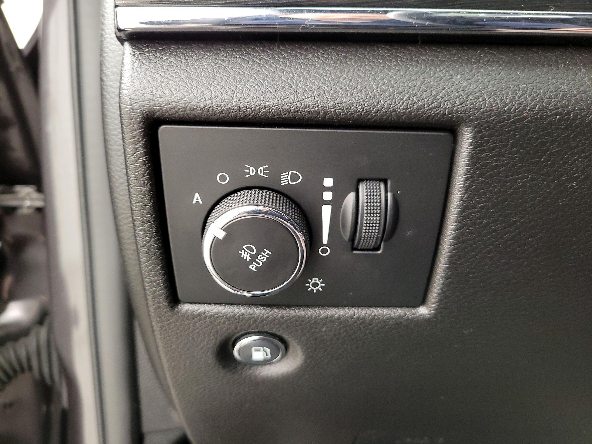 Thumbnail: 2018 Jeep Grand Cherokee - 13