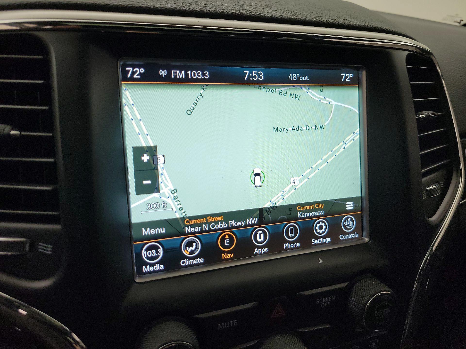 Thumbnail: 2018 Jeep Grand Cherokee - 14