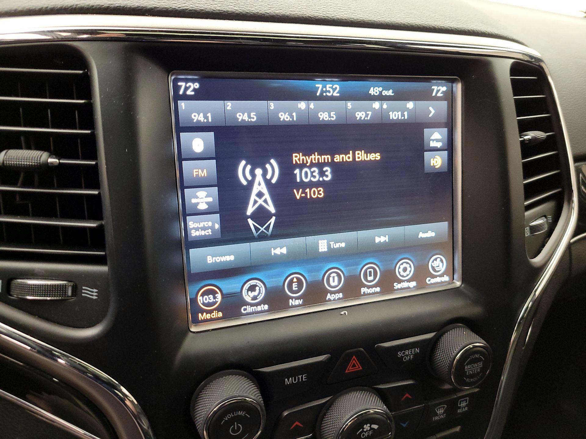 Thumbnail: 2018 Jeep Grand Cherokee - 16