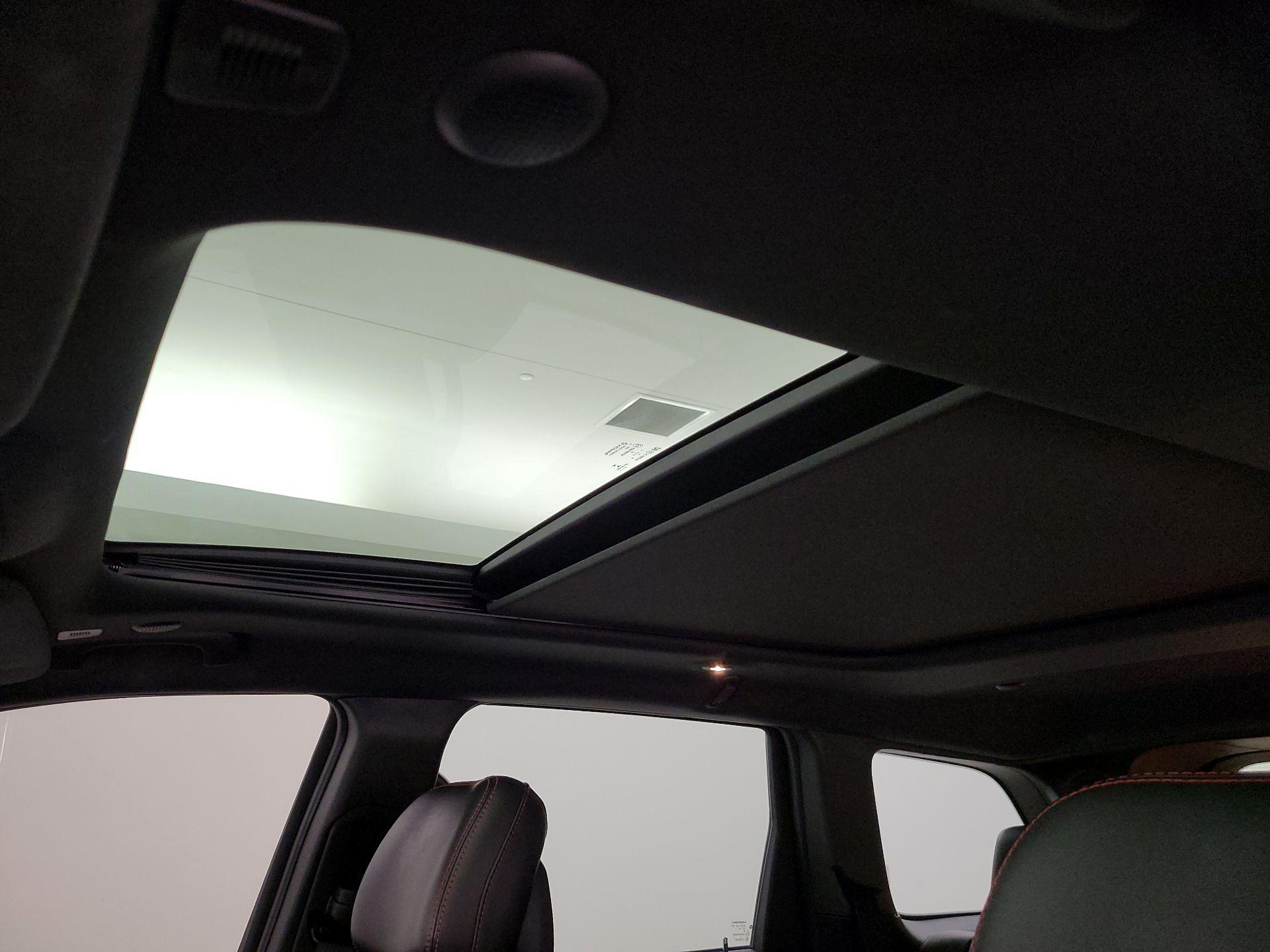 Thumbnail: 2018 Jeep Grand Cherokee - 20