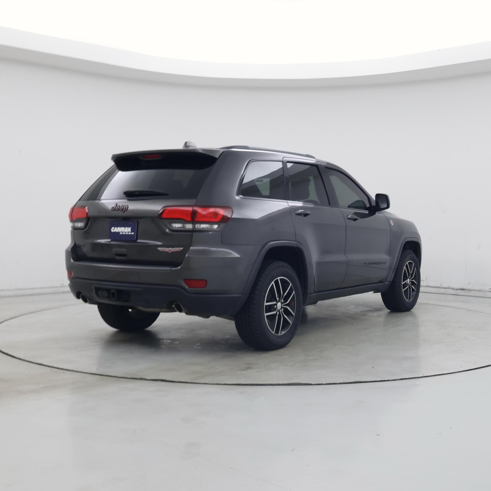 Thumbnail: 2018 Jeep Grand Cherokee - 8