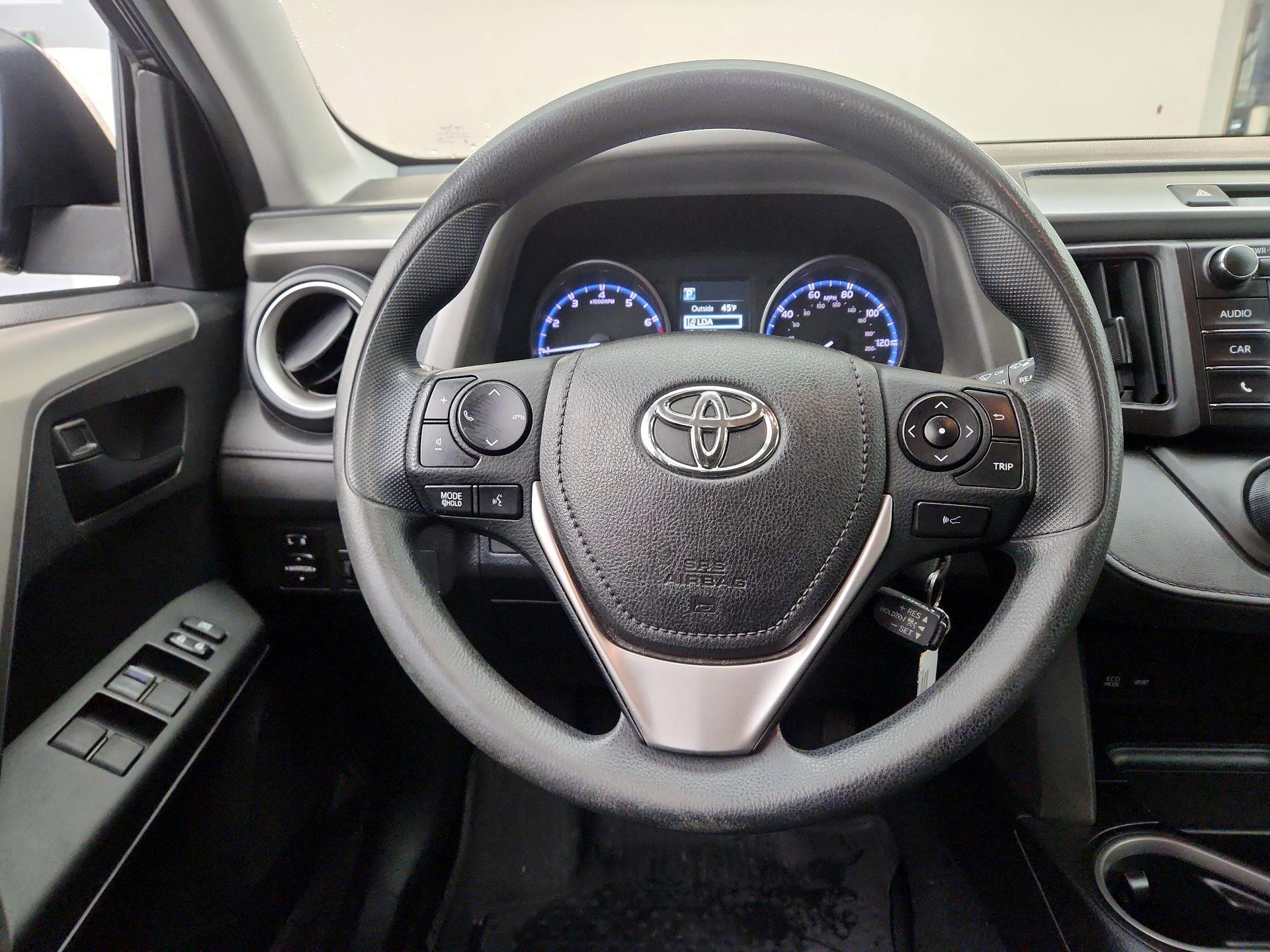 Thumbnail: 2017 Toyota RAV4 - 10