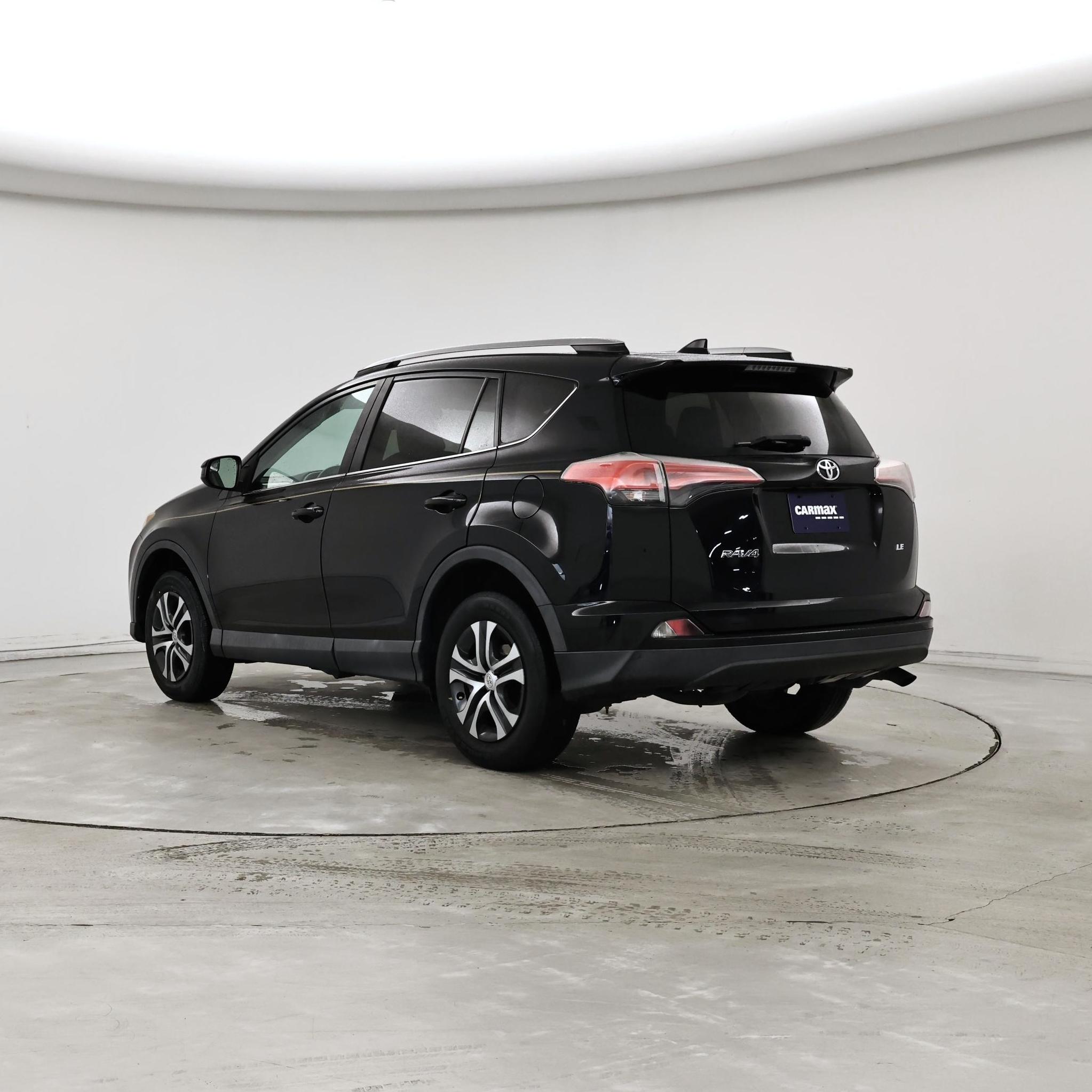 Thumbnail: 2017 Toyota RAV4 - 2