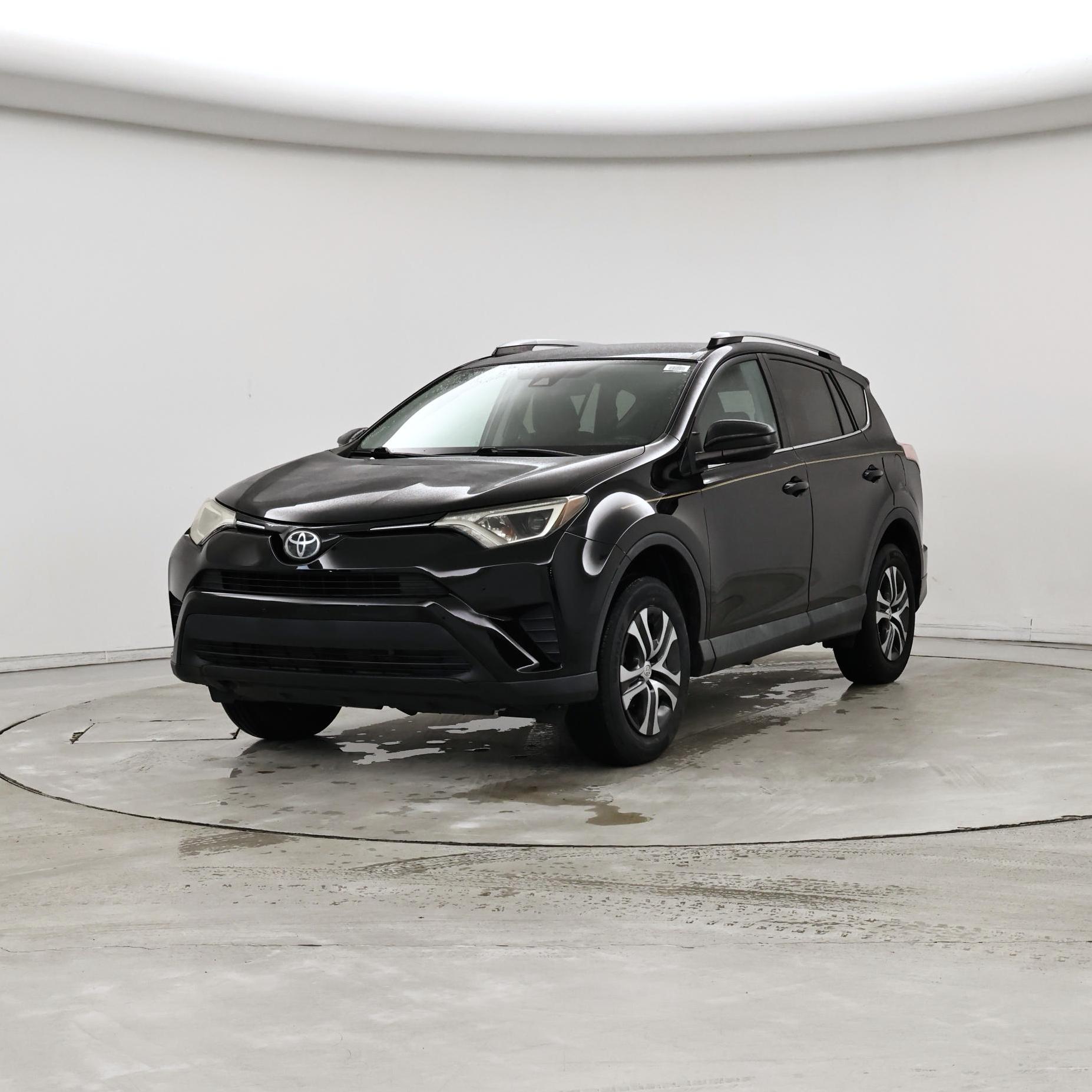 Thumbnail: 2017 Toyota RAV4 - 4