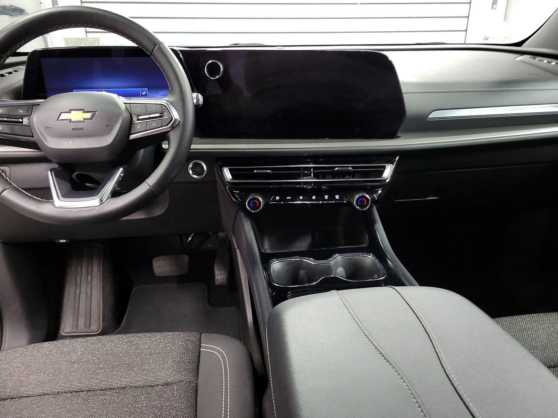 Thumbnail: 2025 Chevrolet Traverse - 9