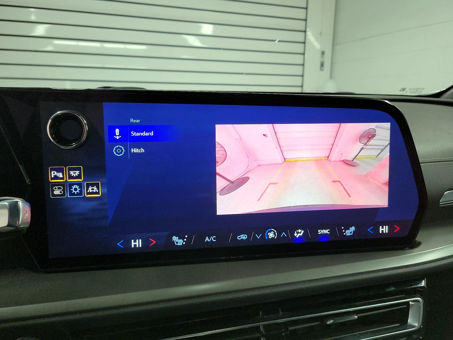 Thumbnail: 2025 Chevrolet Traverse - 14