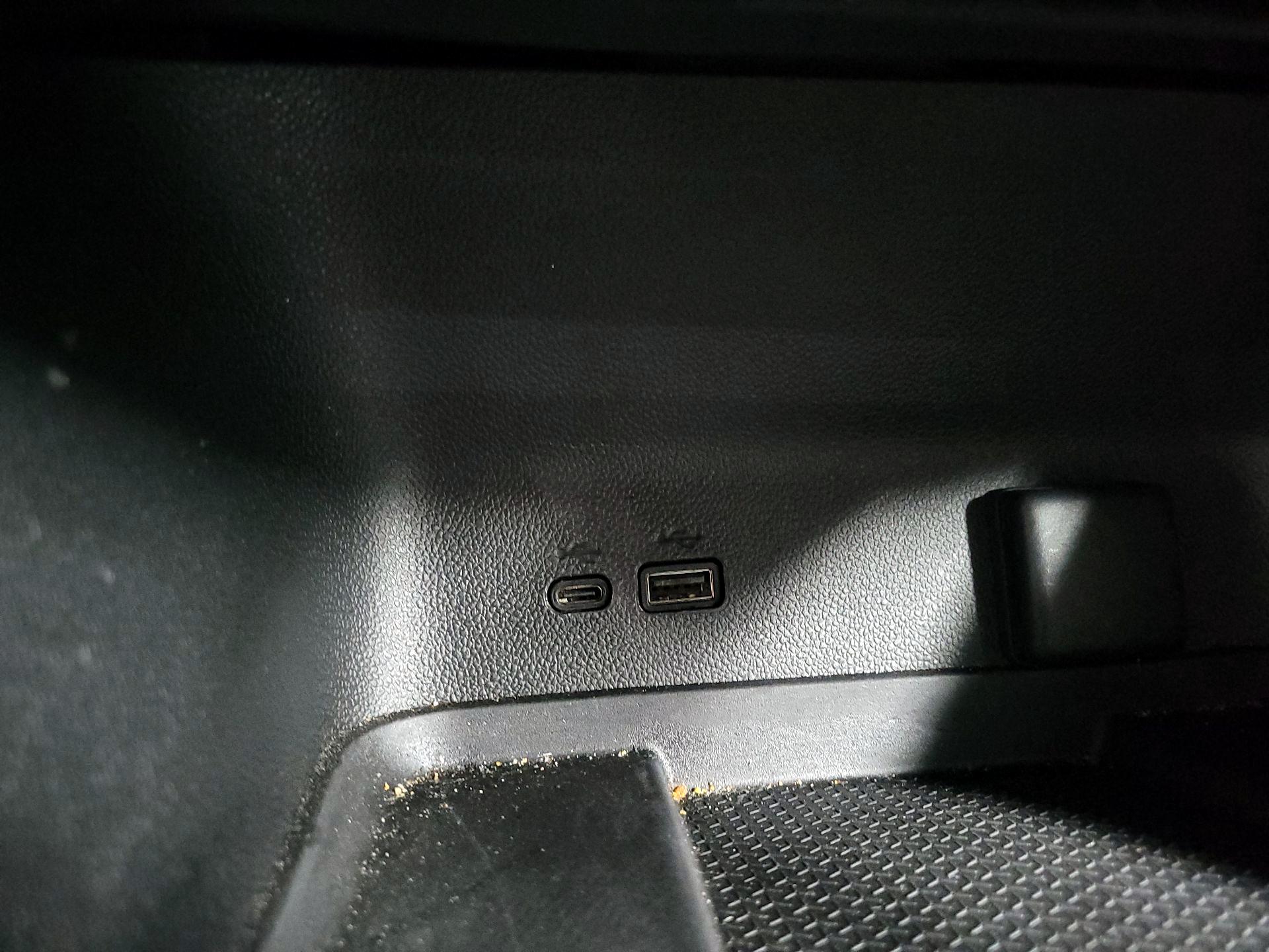 Thumbnail: 2025 Chevrolet Traverse - 18