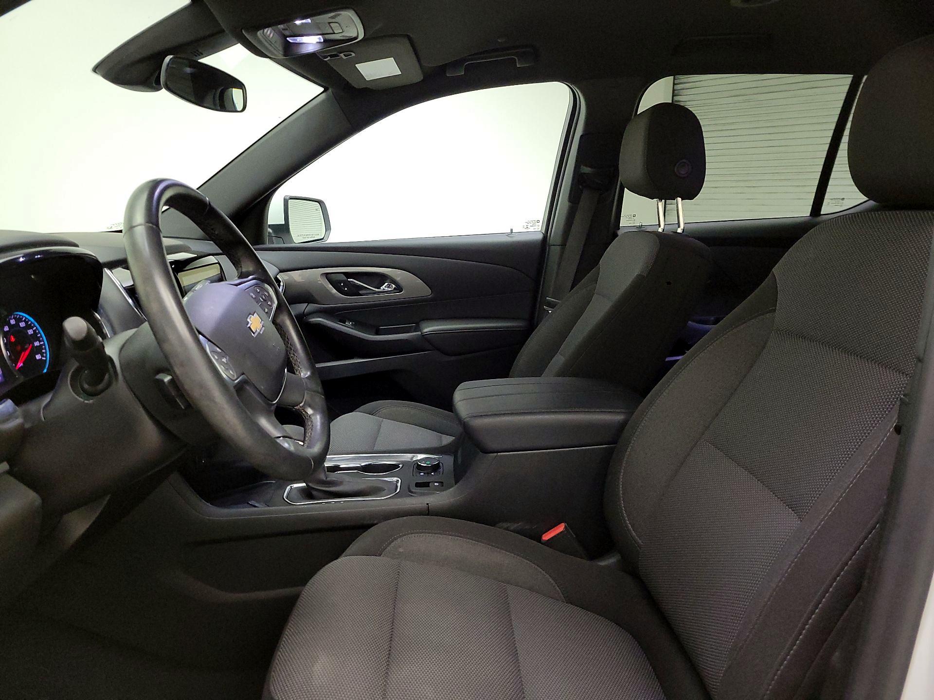 Thumbnail: 2023 Chevrolet Traverse - 11