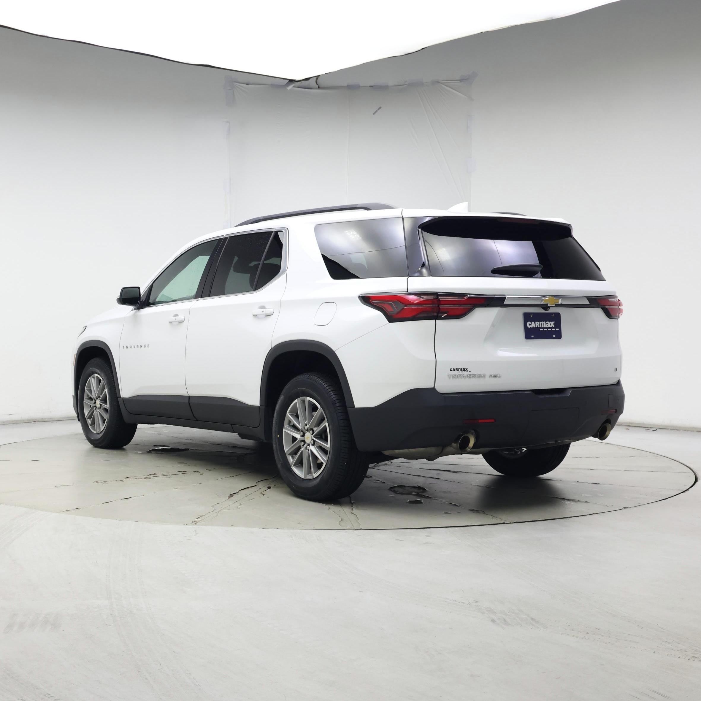 Thumbnail: 2023 Chevrolet Traverse - 2