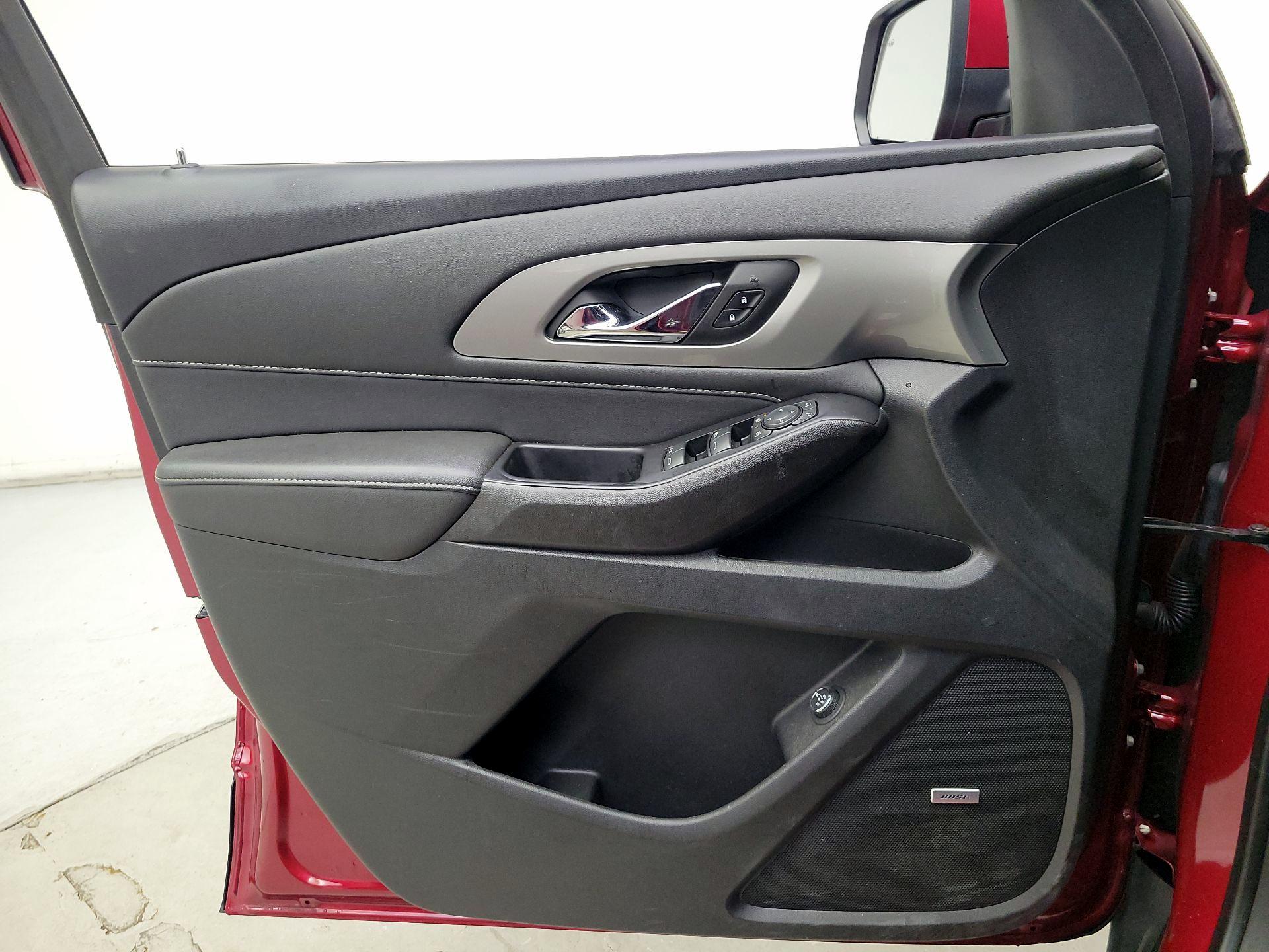 Thumbnail: 2023 Chevrolet Traverse - 12