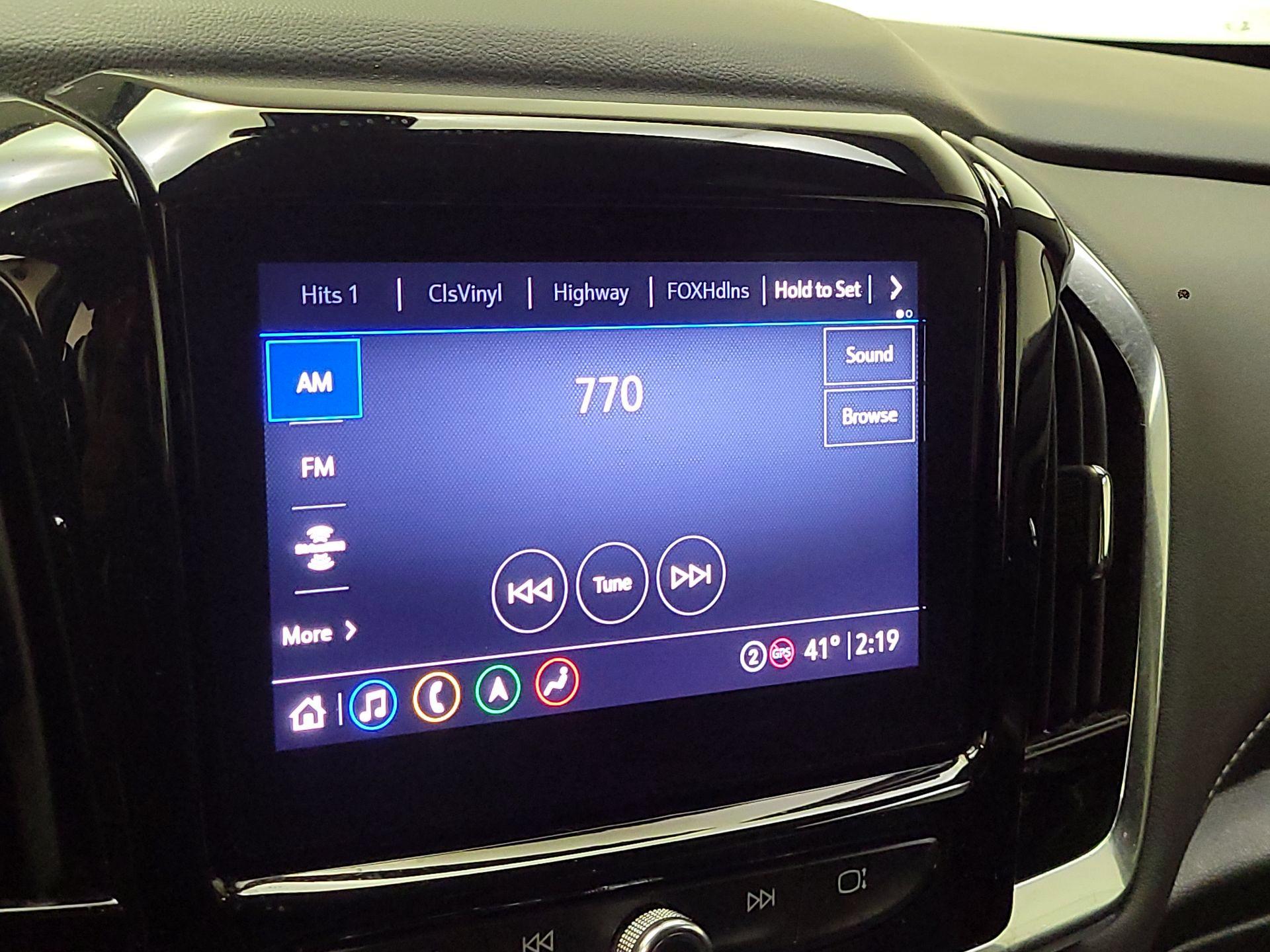 Thumbnail: 2023 Chevrolet Traverse - 16