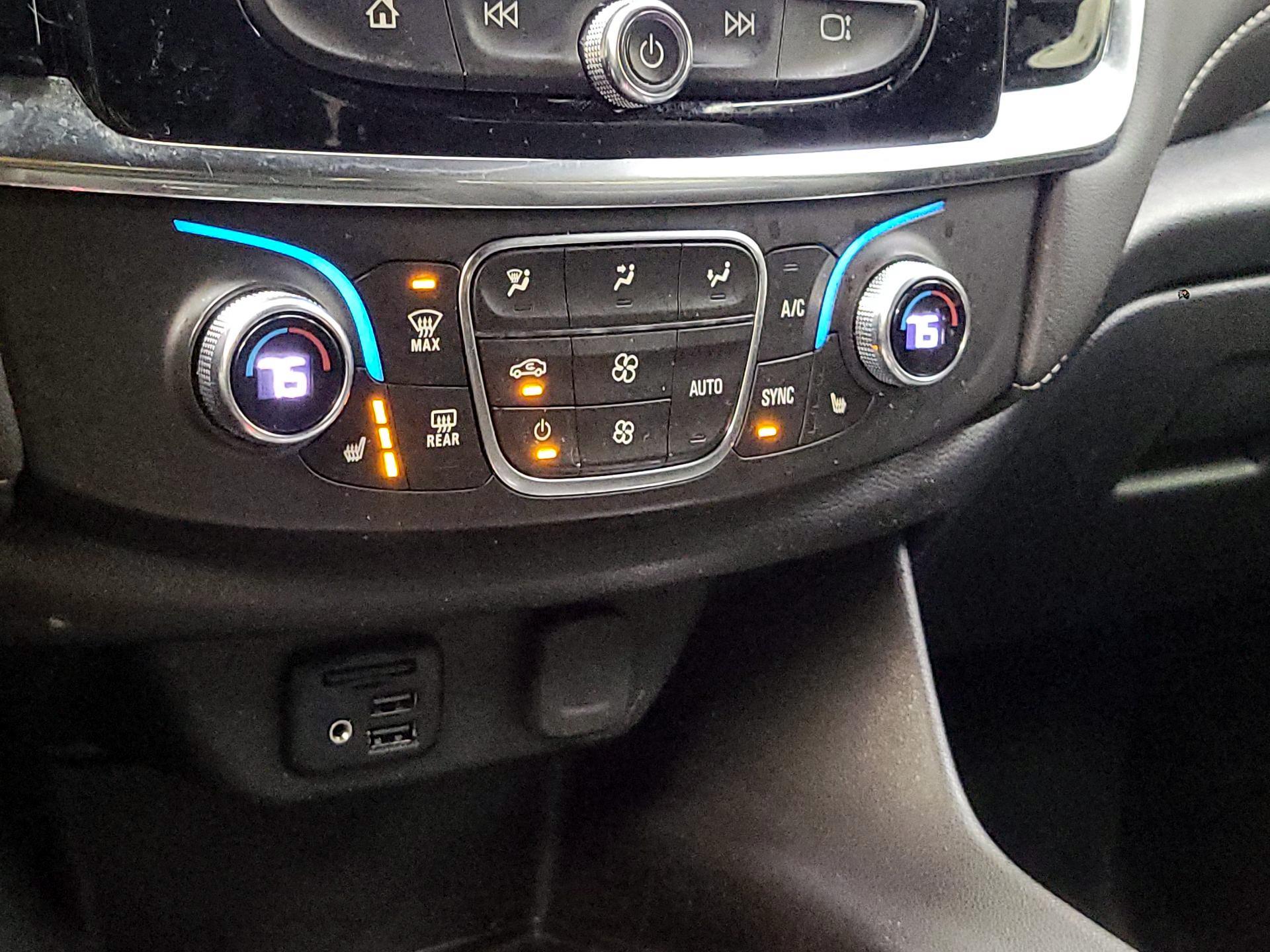 Thumbnail: 2023 Chevrolet Traverse - 17