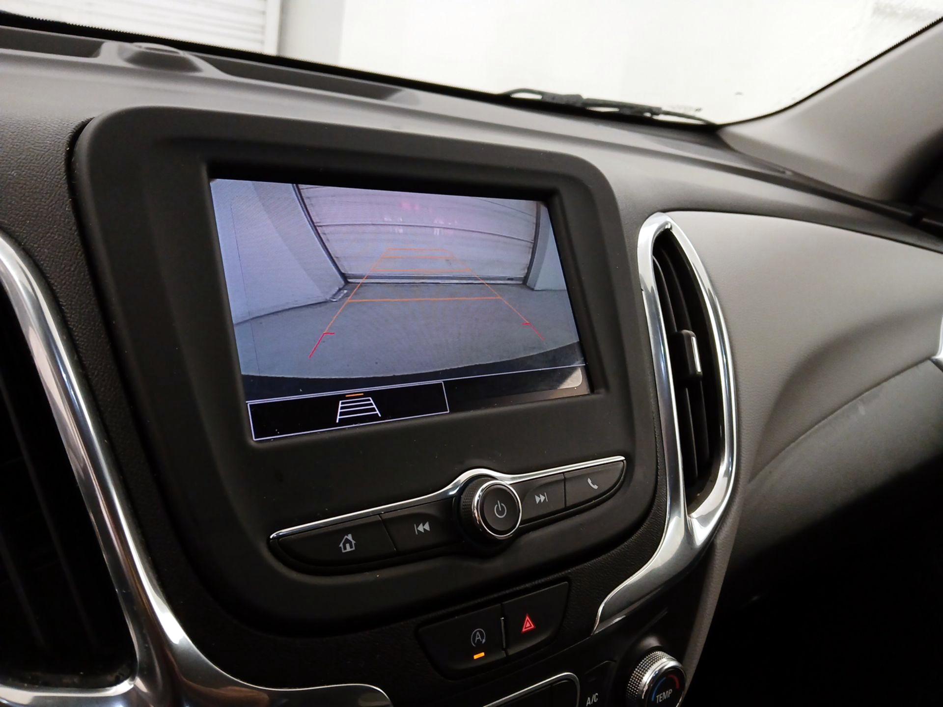 Thumbnail: 2022 Chevrolet Equinox - 14