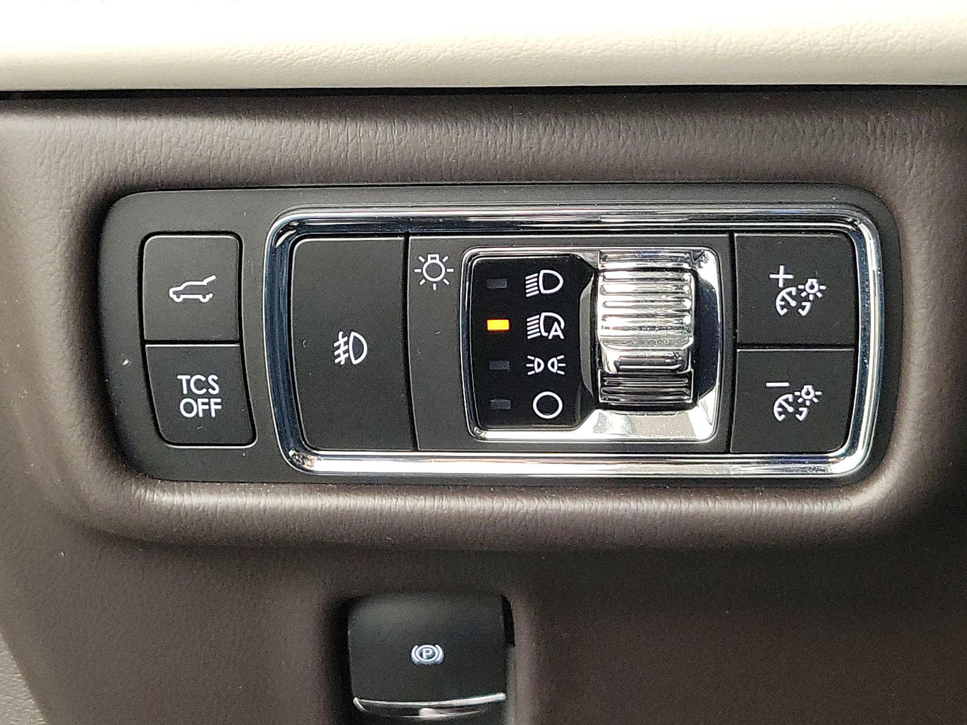 Thumbnail: 2022 Lincoln Nautilus - 13