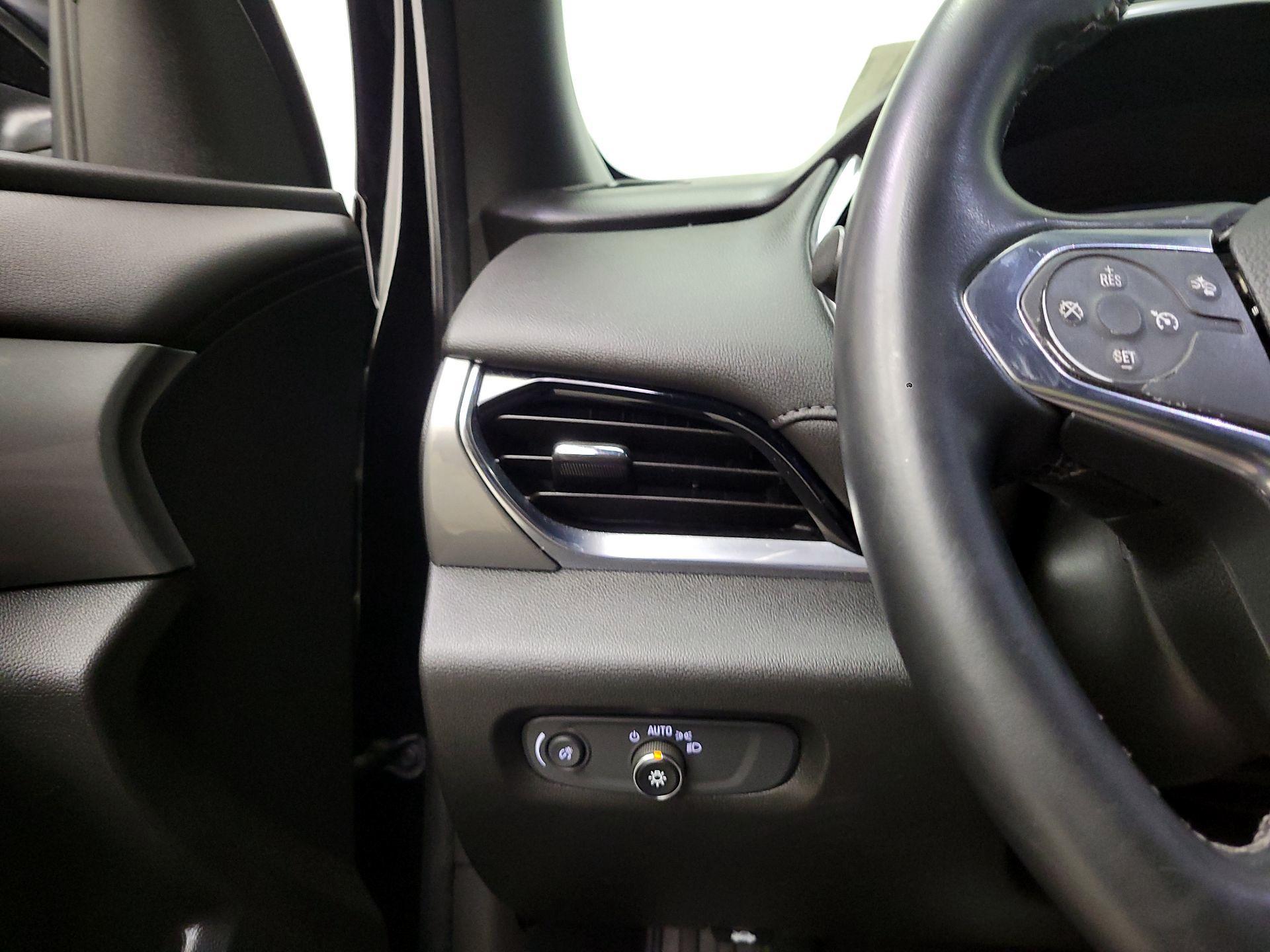 Thumbnail: 2023 Chevrolet Traverse - 13