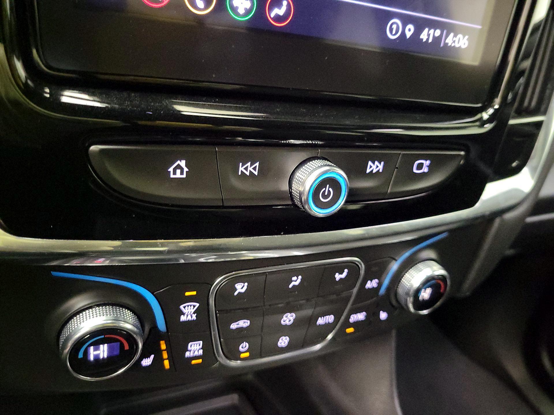 Thumbnail: 2023 Chevrolet Traverse - 16