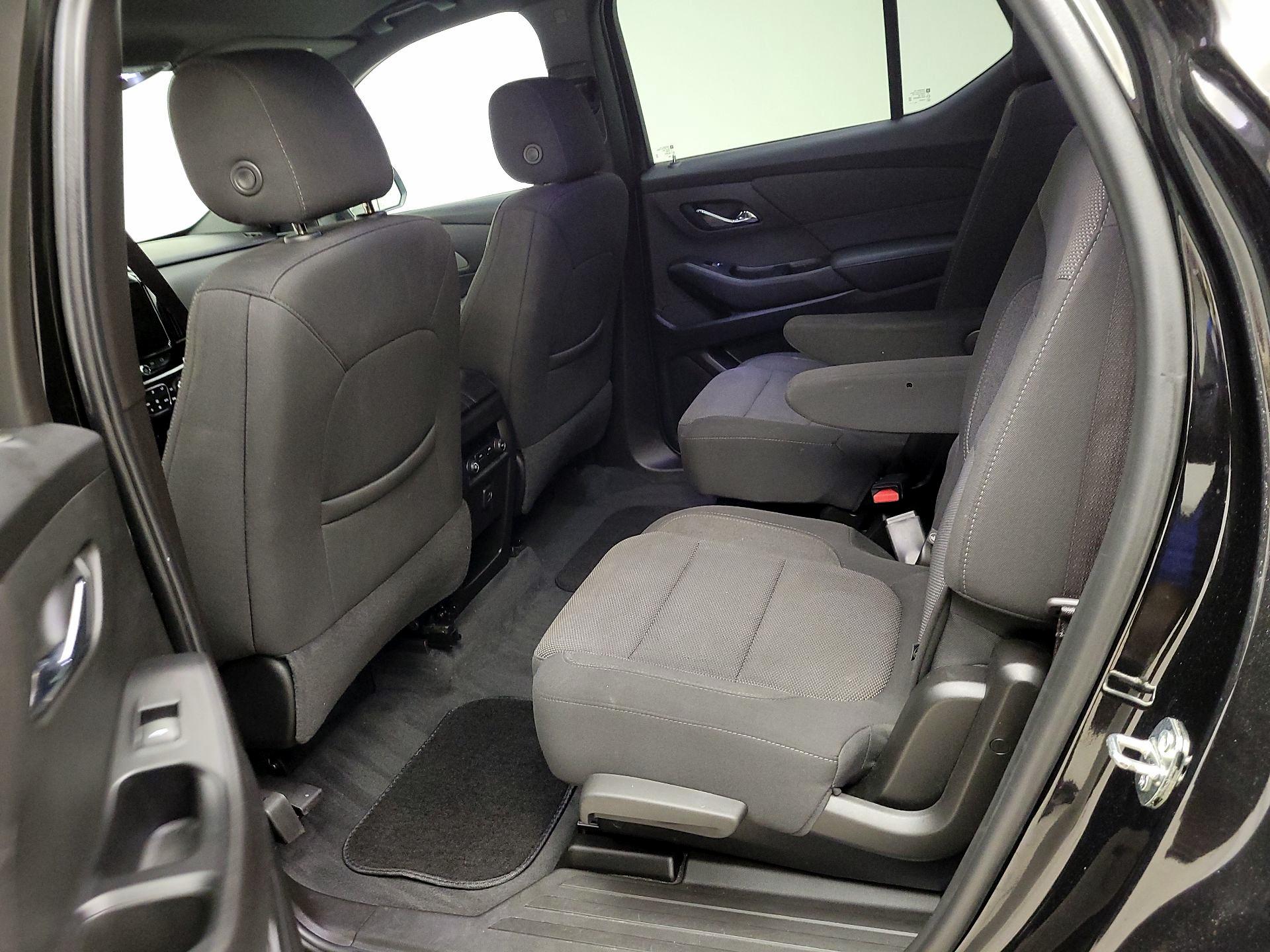 Thumbnail: 2023 Chevrolet Traverse - 19