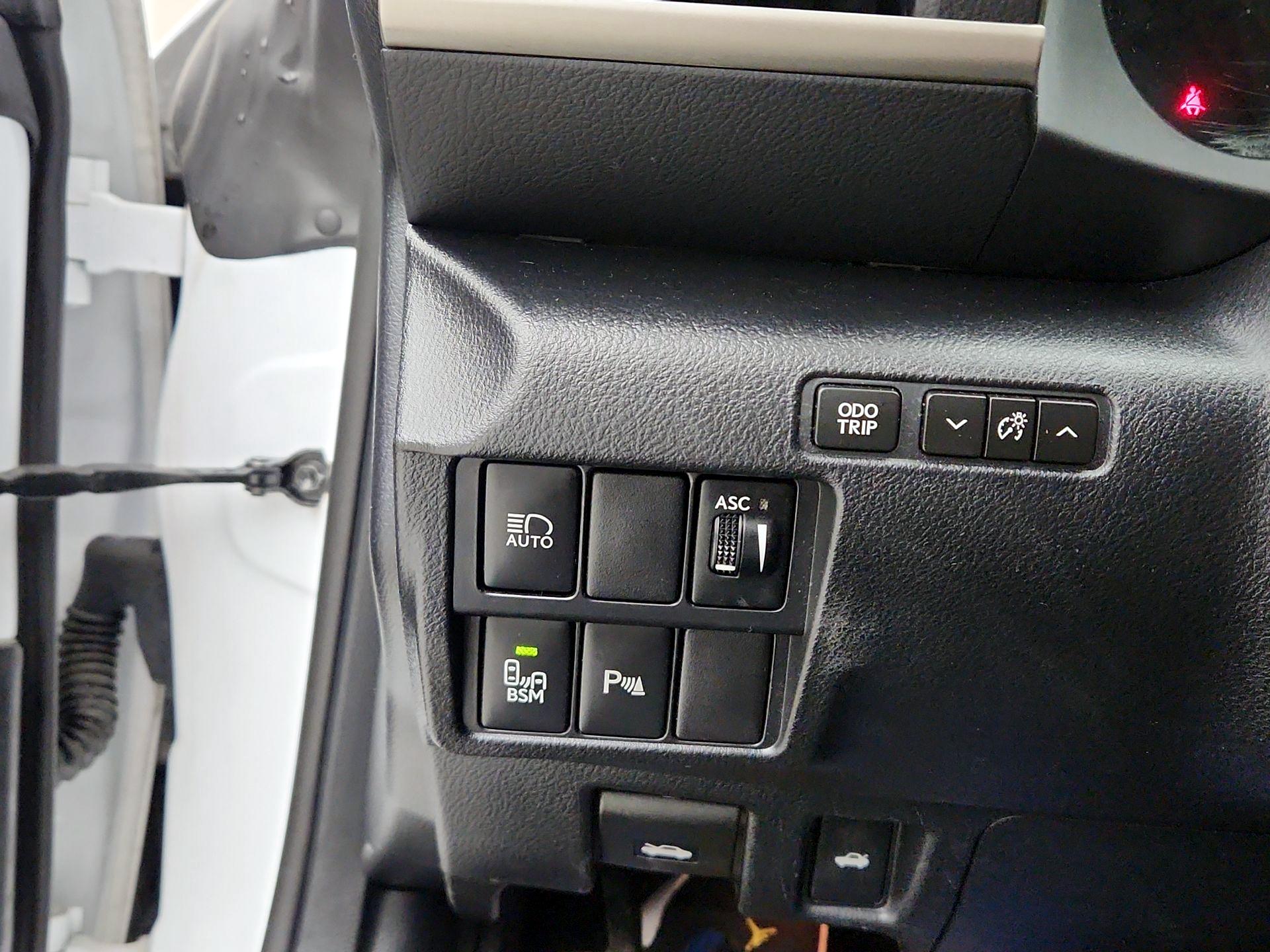 Thumbnail: 2018 Lexus RC - 13