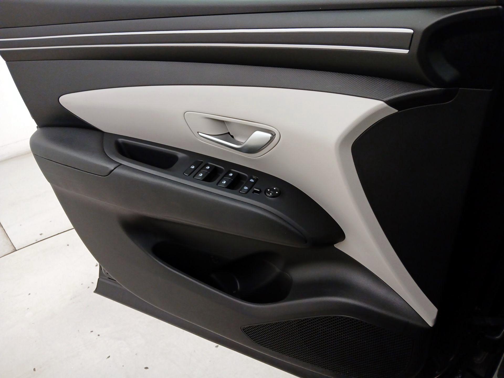 Thumbnail: 2023 Hyundai Tucson - 12