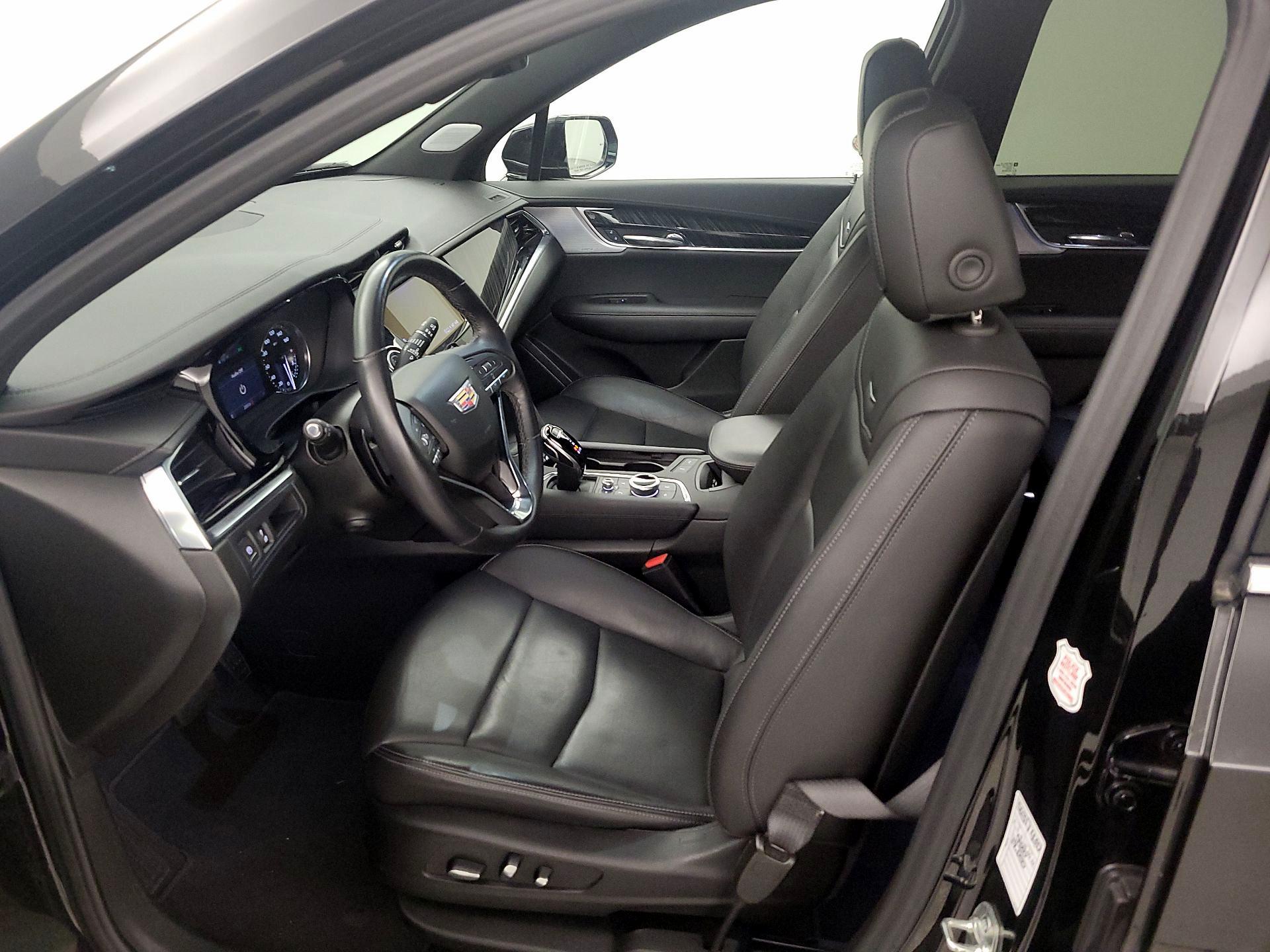 Thumbnail: 2025 Cadillac XT6 - 11