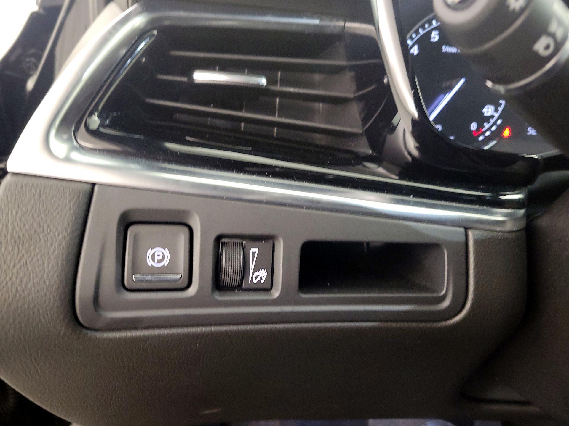 Thumbnail: 2025 Cadillac XT6 - 13