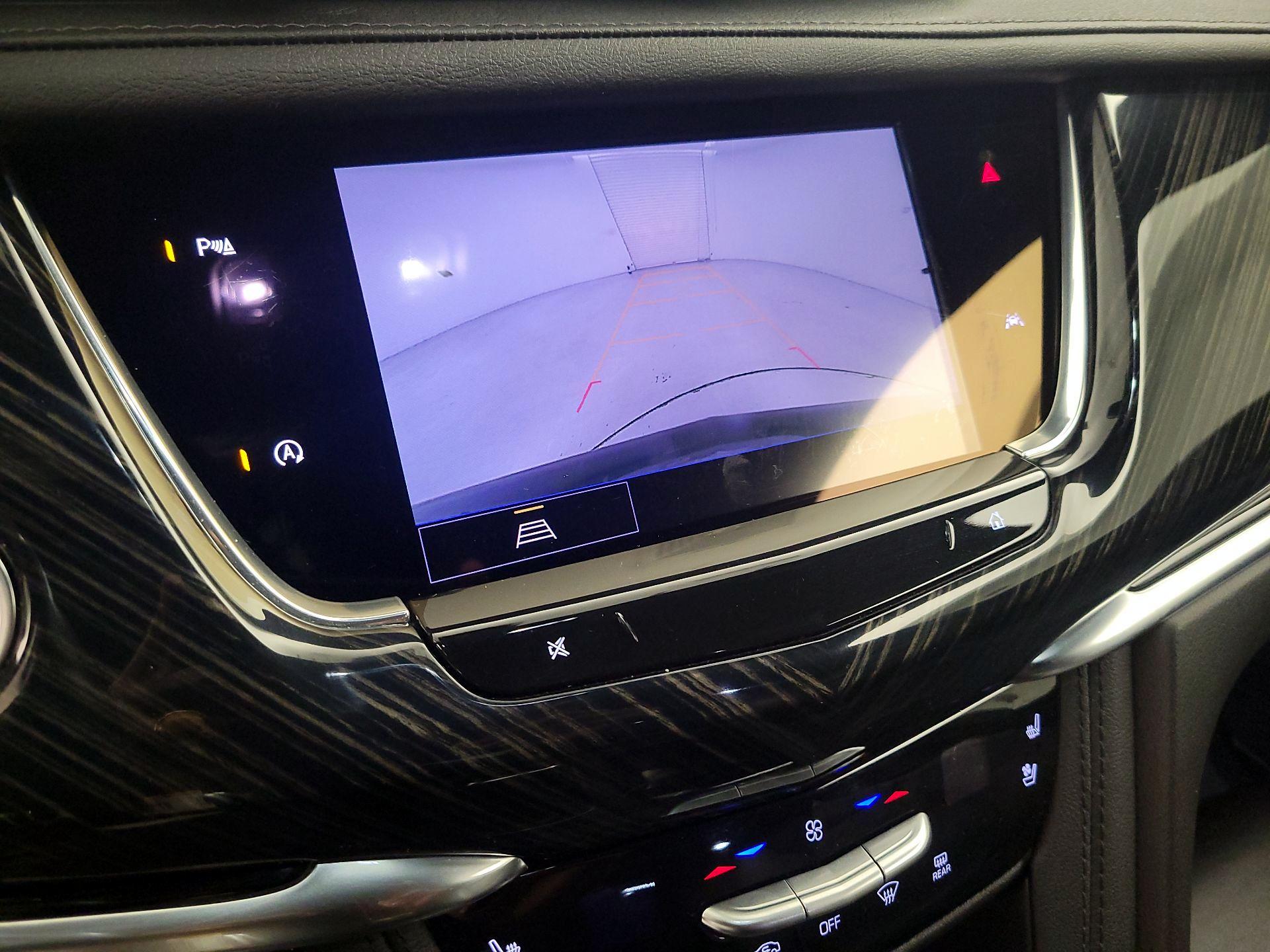 Thumbnail: 2025 Cadillac XT6 - 14