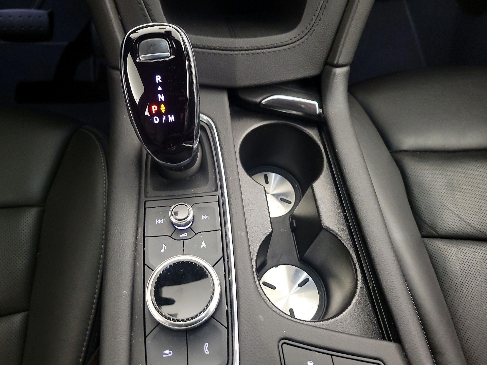 Thumbnail: 2025 Cadillac XT6 - 17