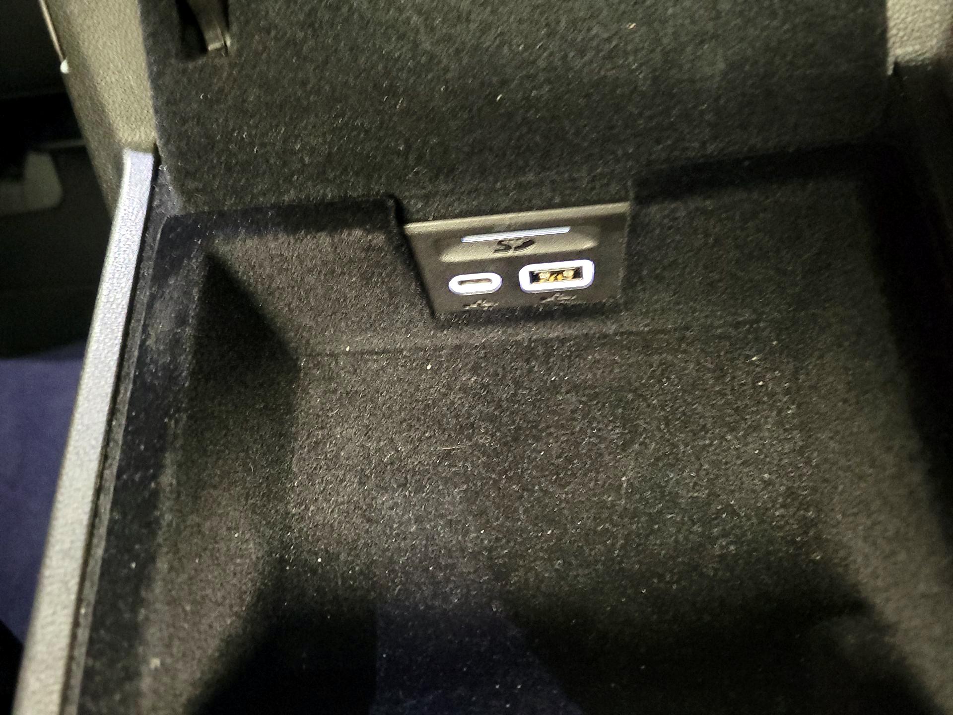 Thumbnail: 2025 Cadillac XT6 - 18