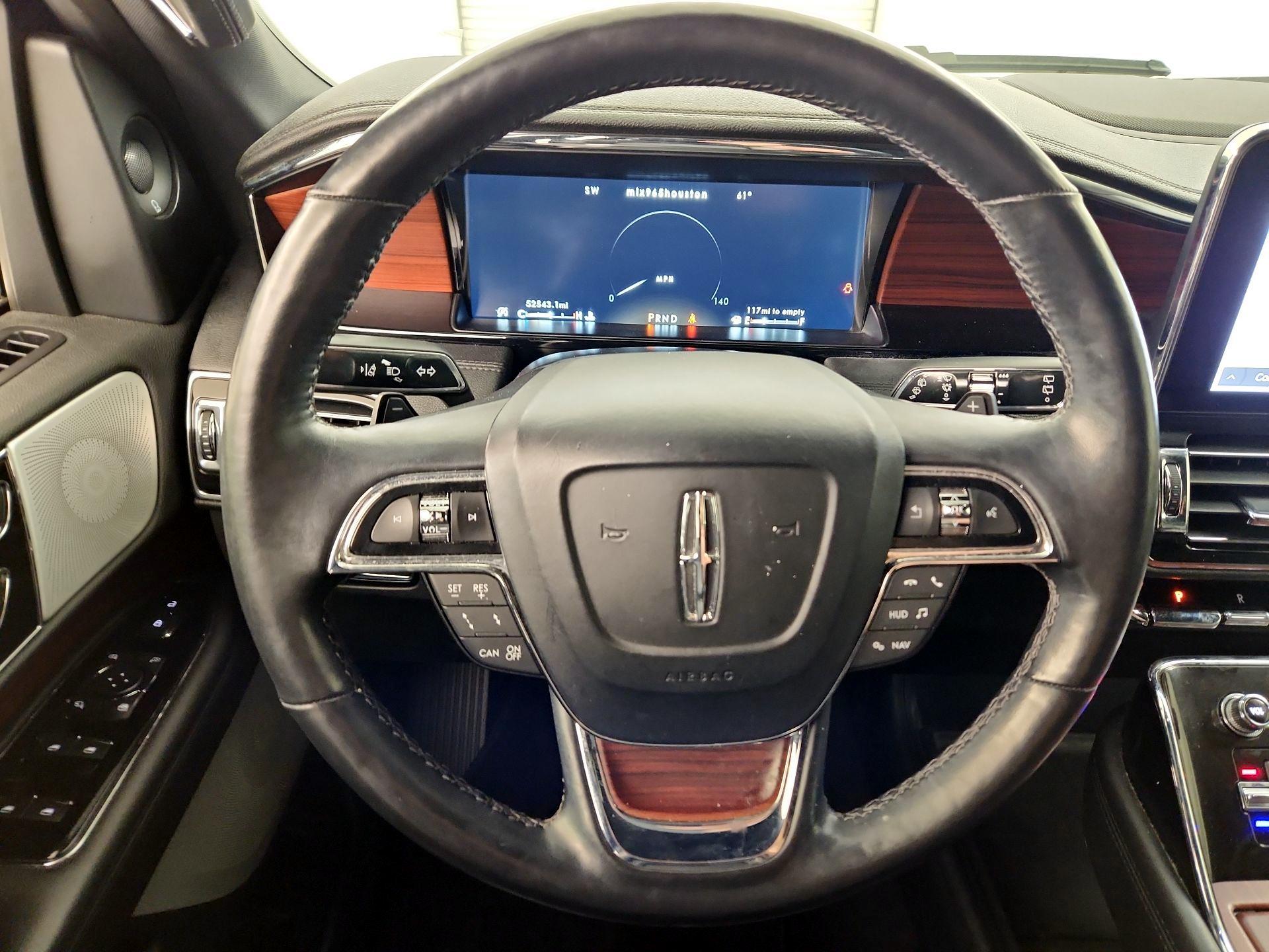 Thumbnail: 2021 Lincoln Navigator - 10