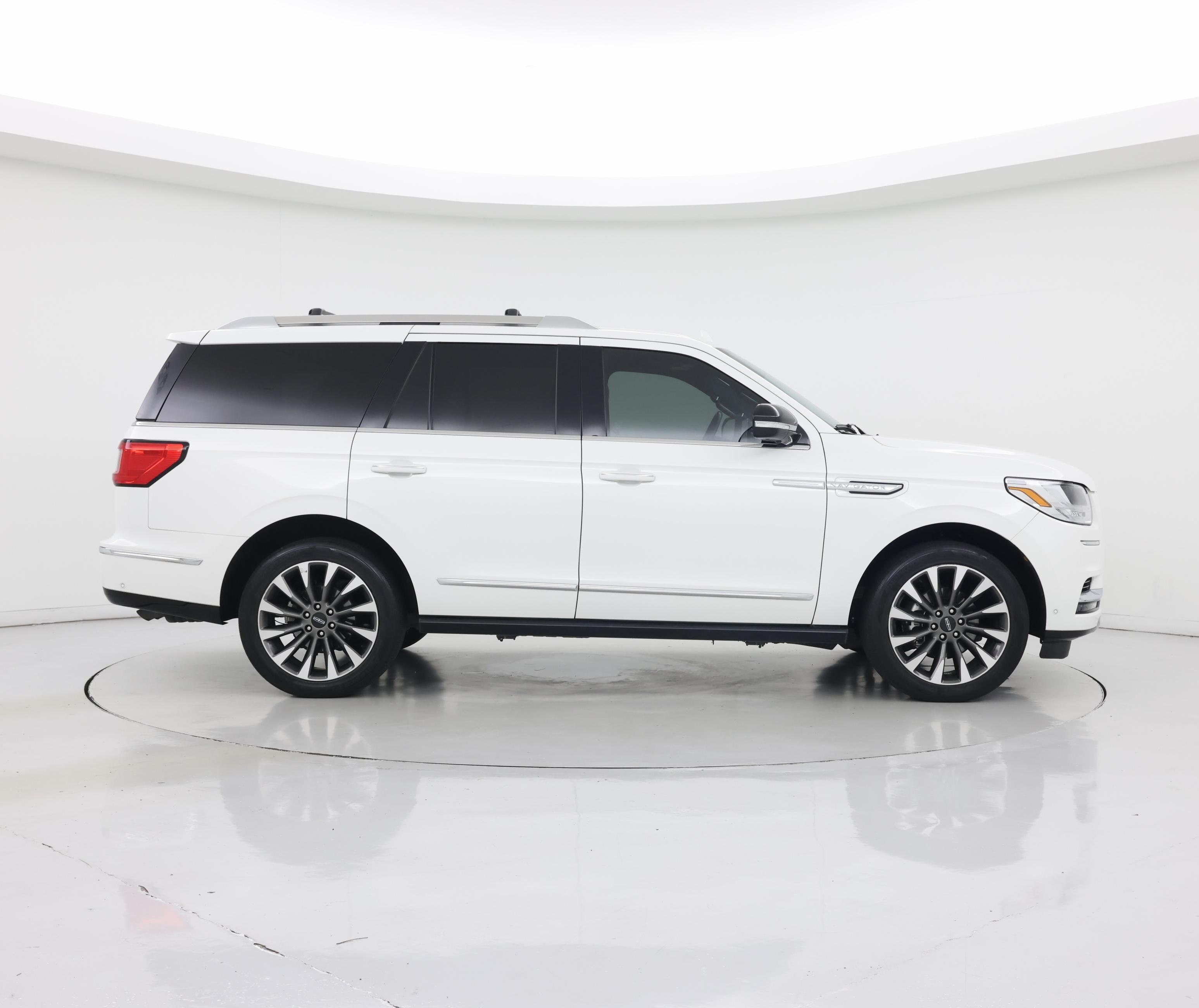 Thumbnail: 2021 Lincoln Navigator - 7