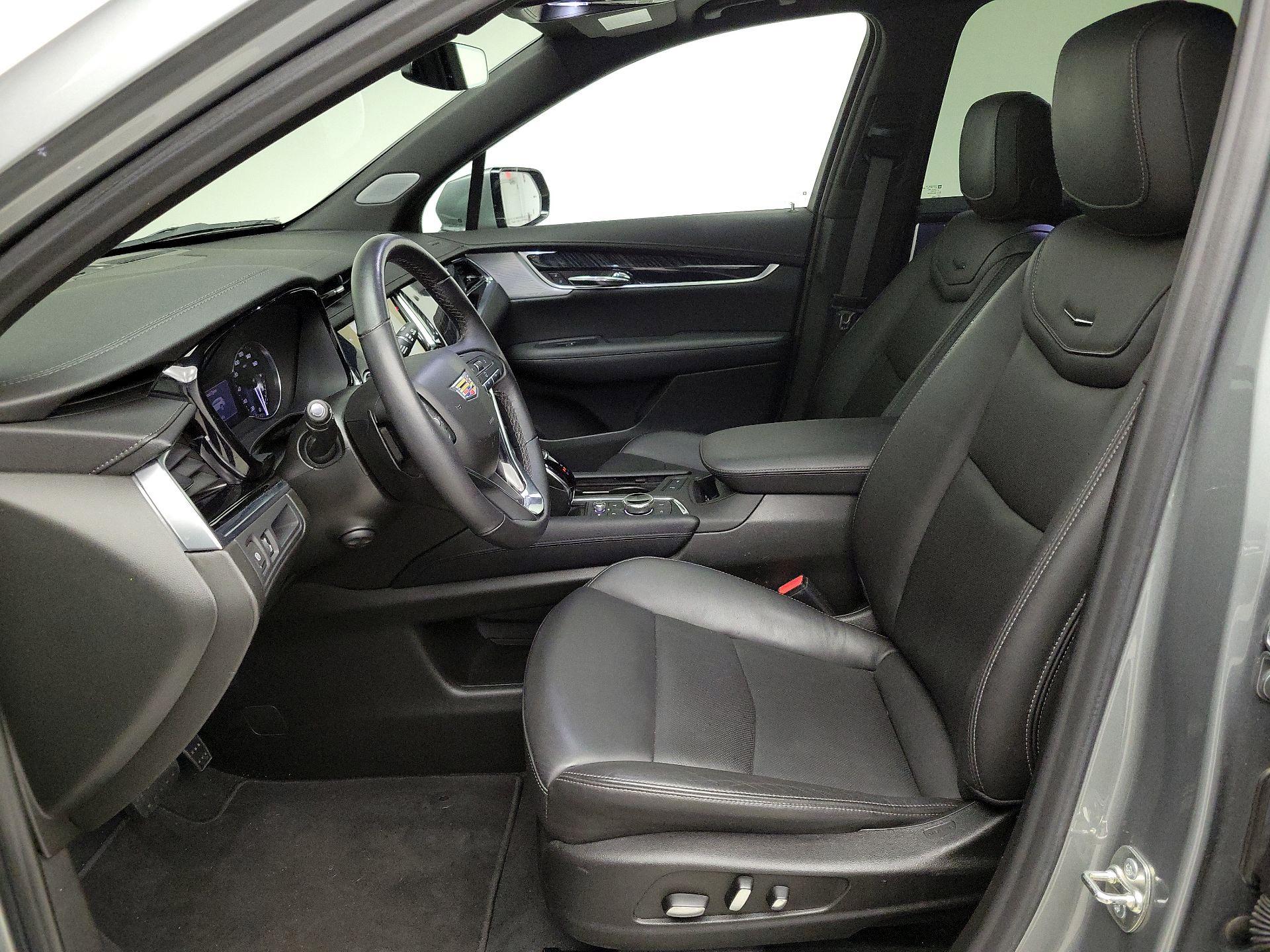 Thumbnail: 2025 Cadillac XT6 - 11