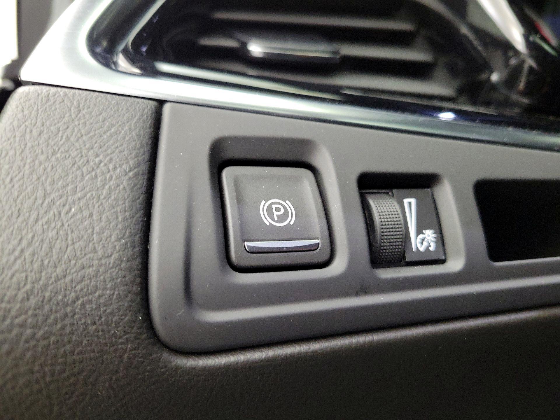 Thumbnail: 2025 Cadillac XT6 - 13