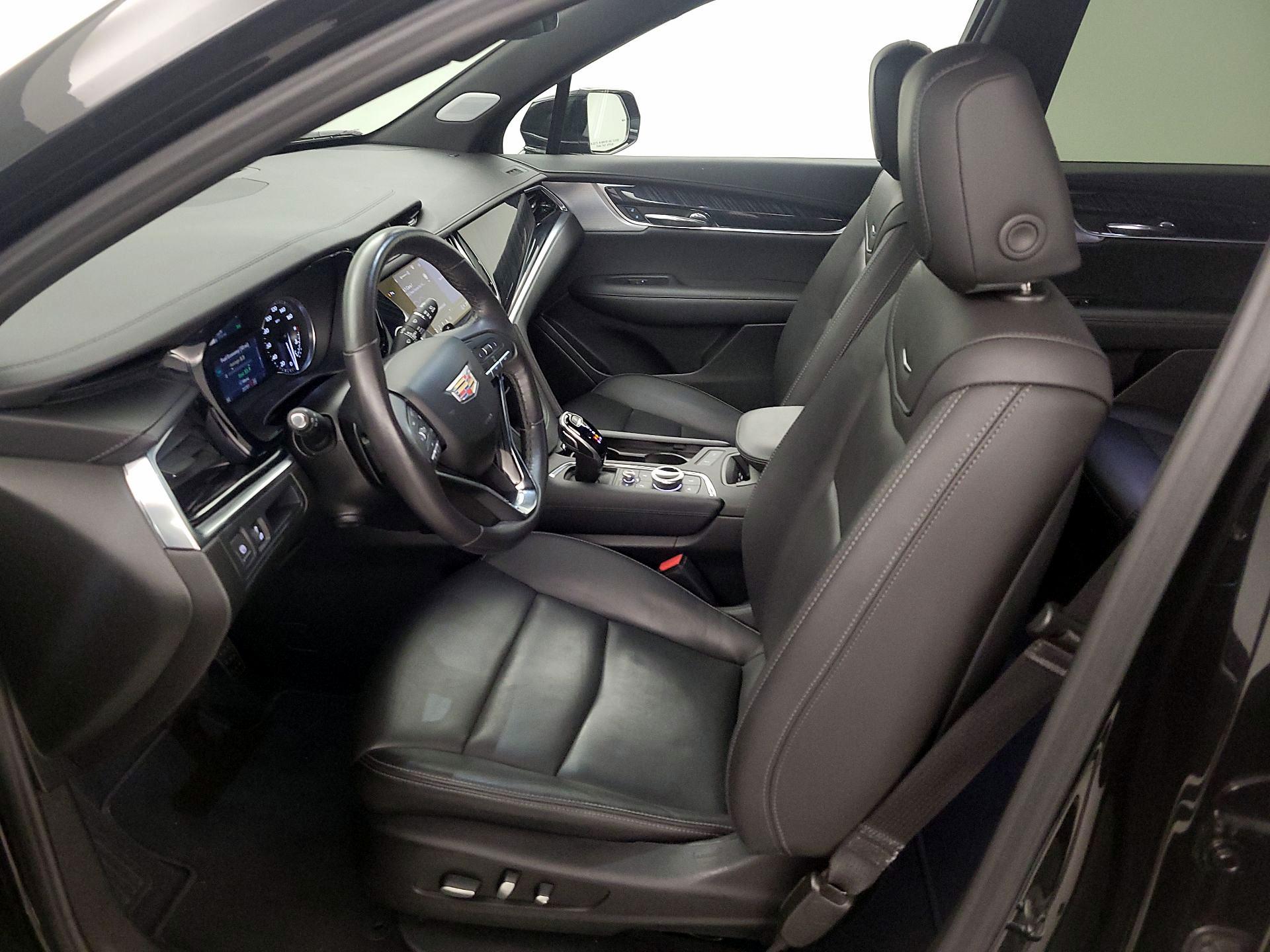 Thumbnail: 2025 Cadillac XT6 - 11