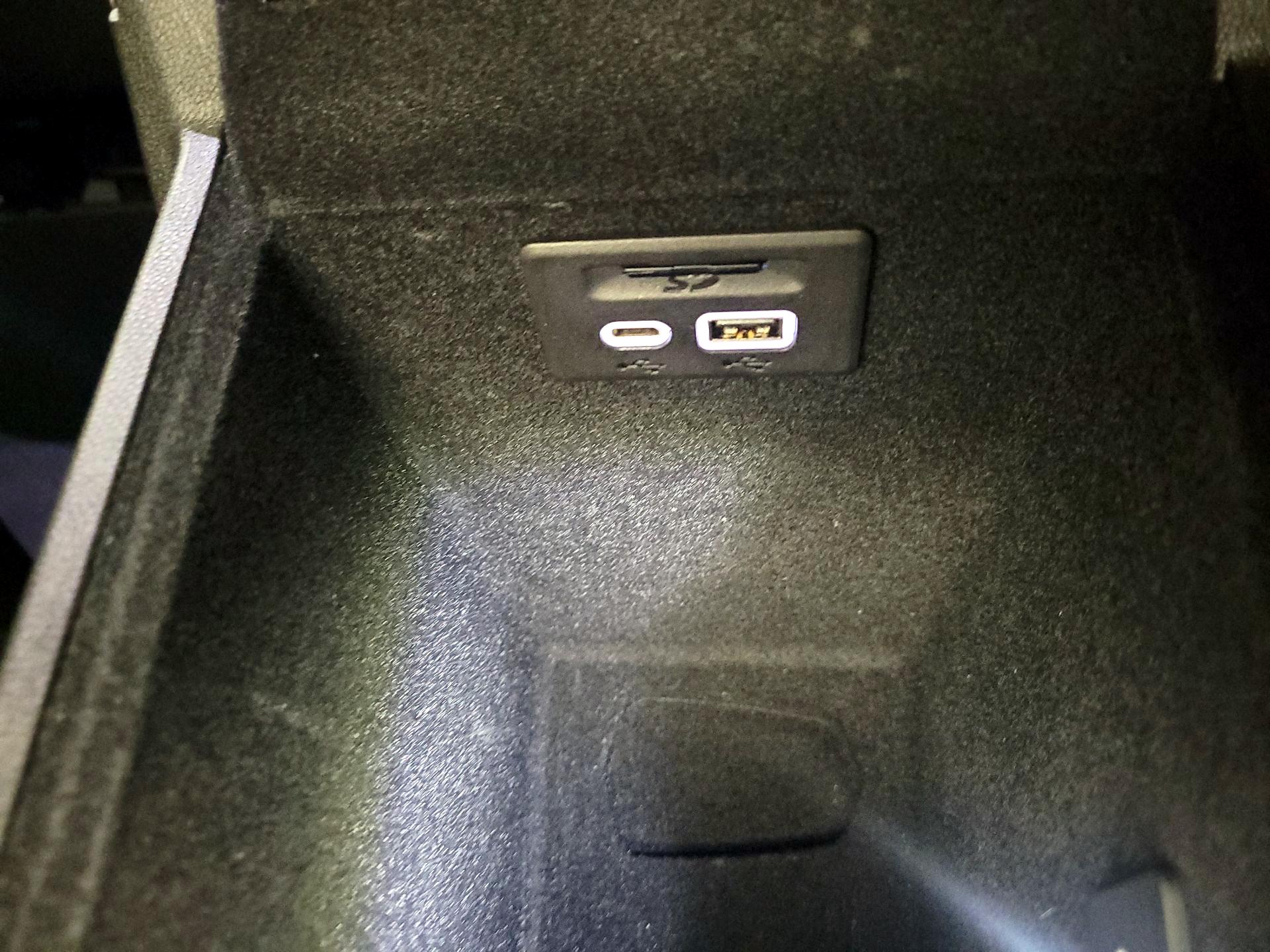 Thumbnail: 2025 Cadillac XT6 - 19