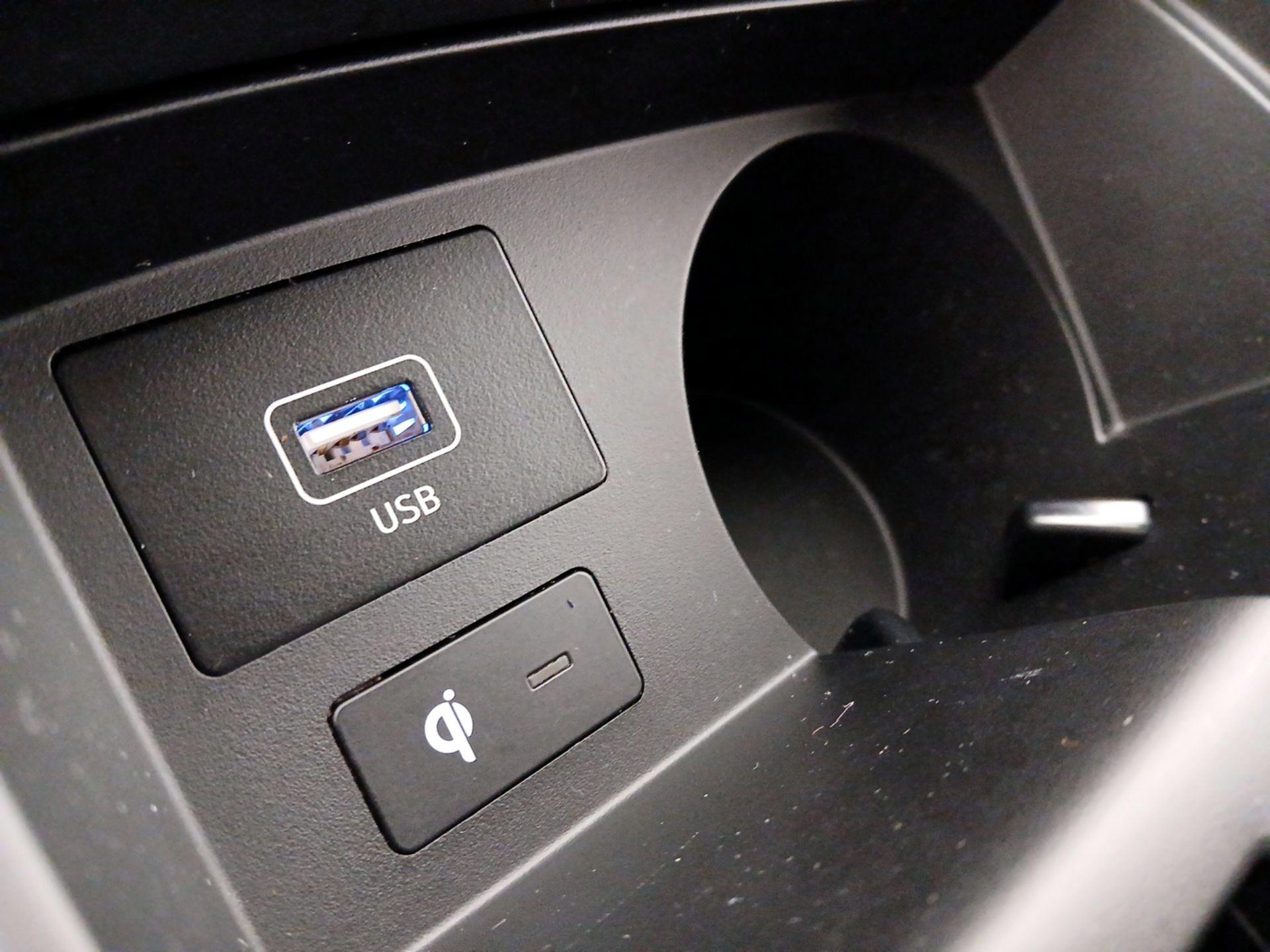 Thumbnail: 2023 Hyundai Santa Fe - 19