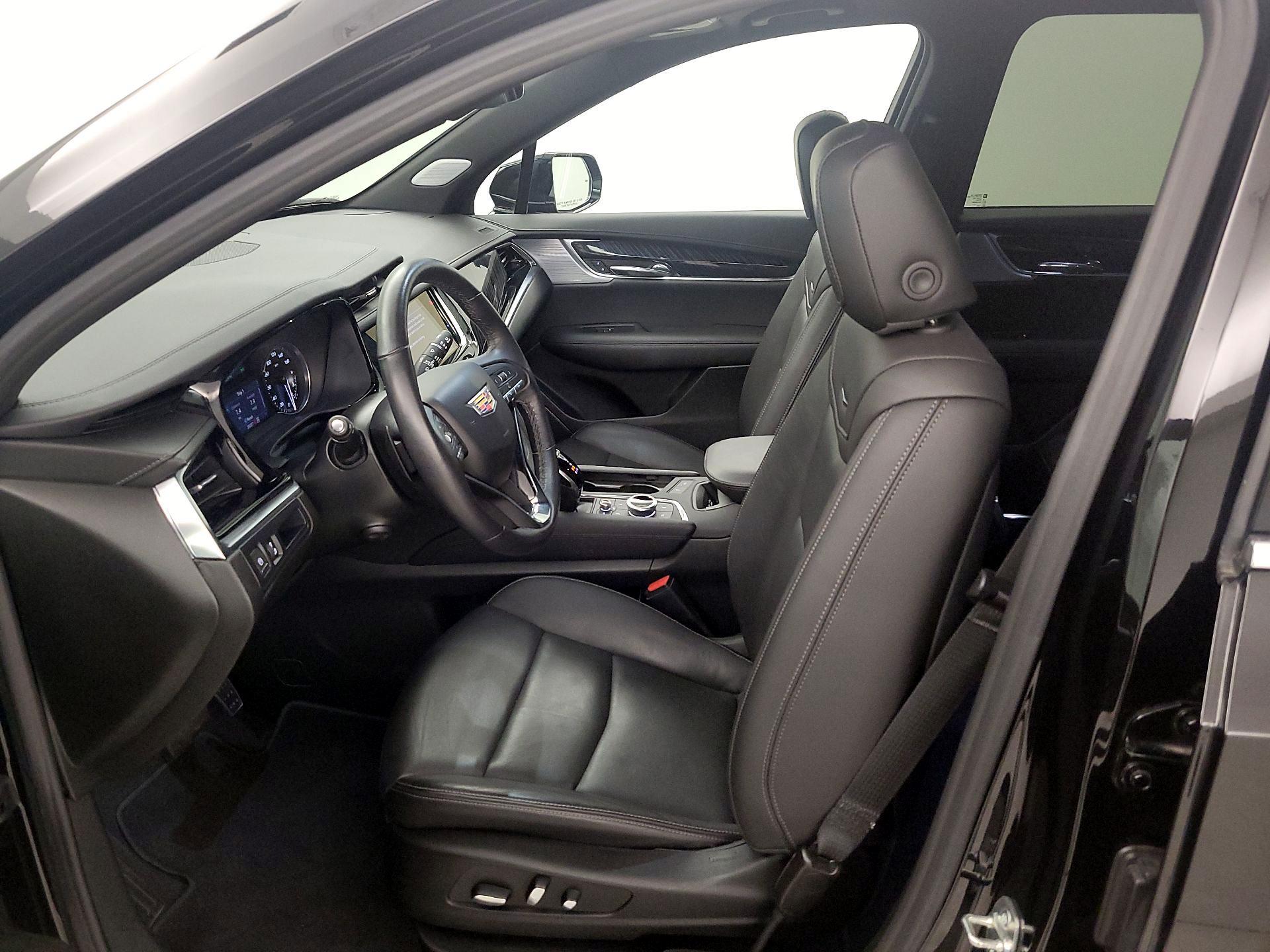 Thumbnail: 2025 Cadillac XT6 - 11