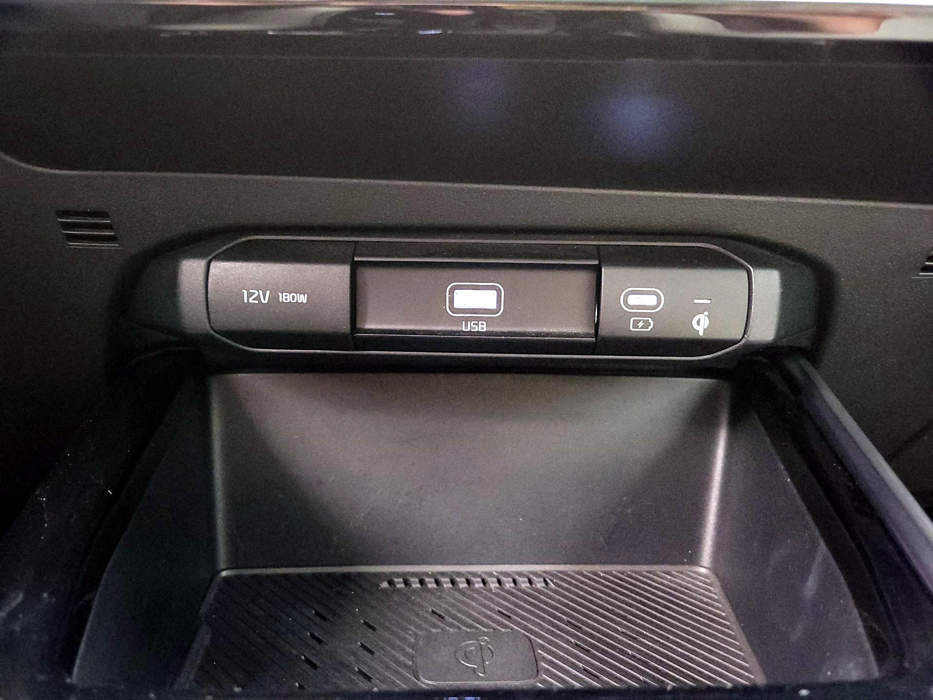 Thumbnail: 2023 Kia Niro - 19