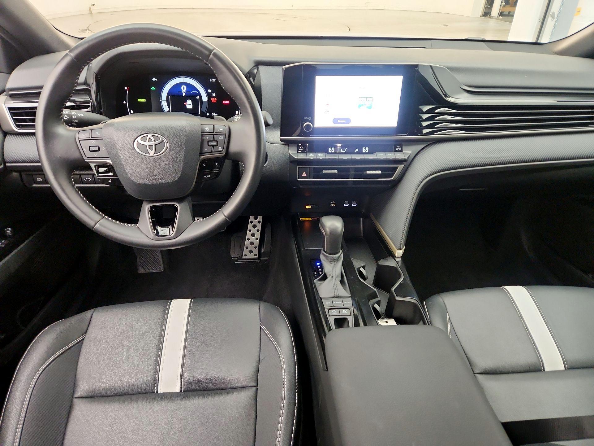 Thumbnail: 2025 Toyota Camry - 9