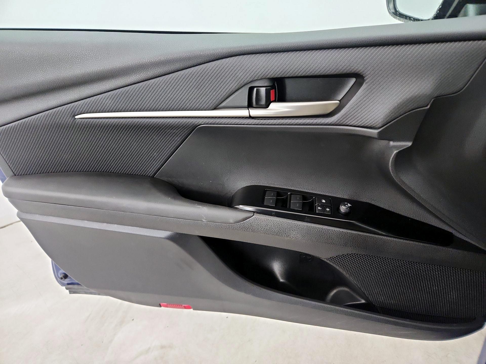 Thumbnail: 2025 Toyota Camry - 12