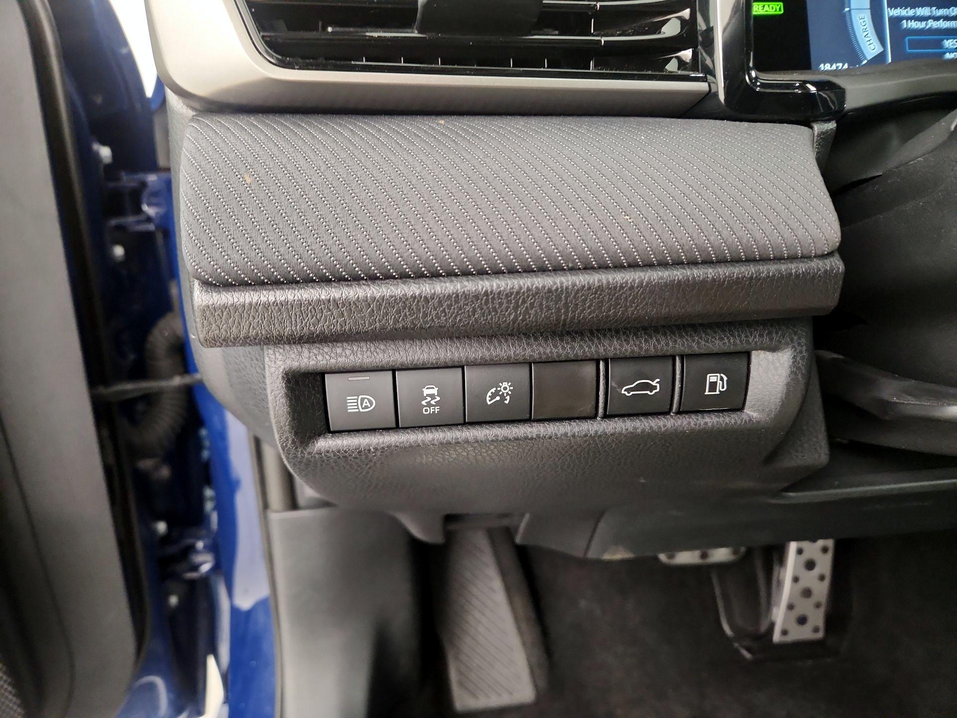 Thumbnail: 2025 Toyota Camry - 13