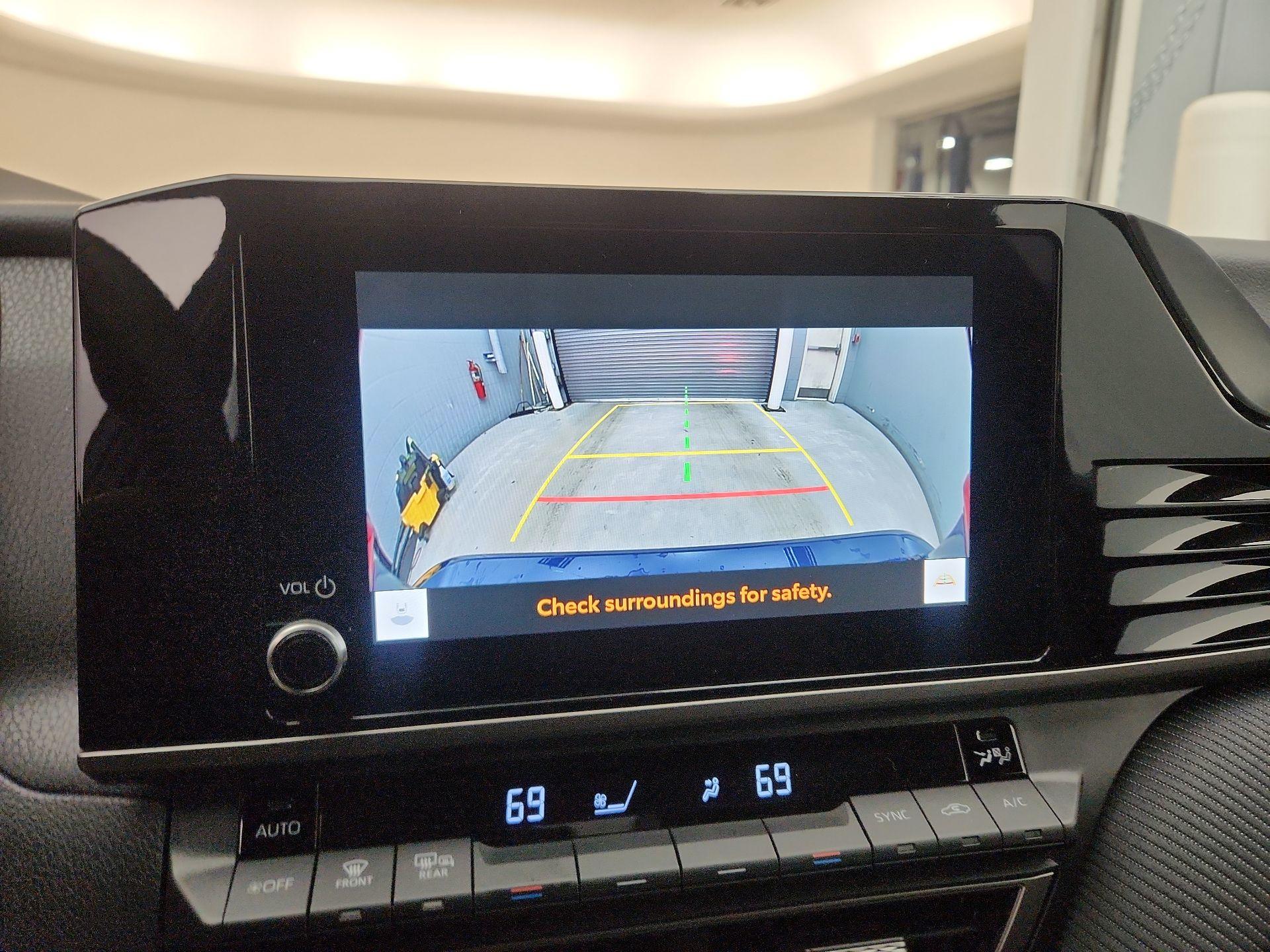 Thumbnail: 2025 Toyota Camry - 14