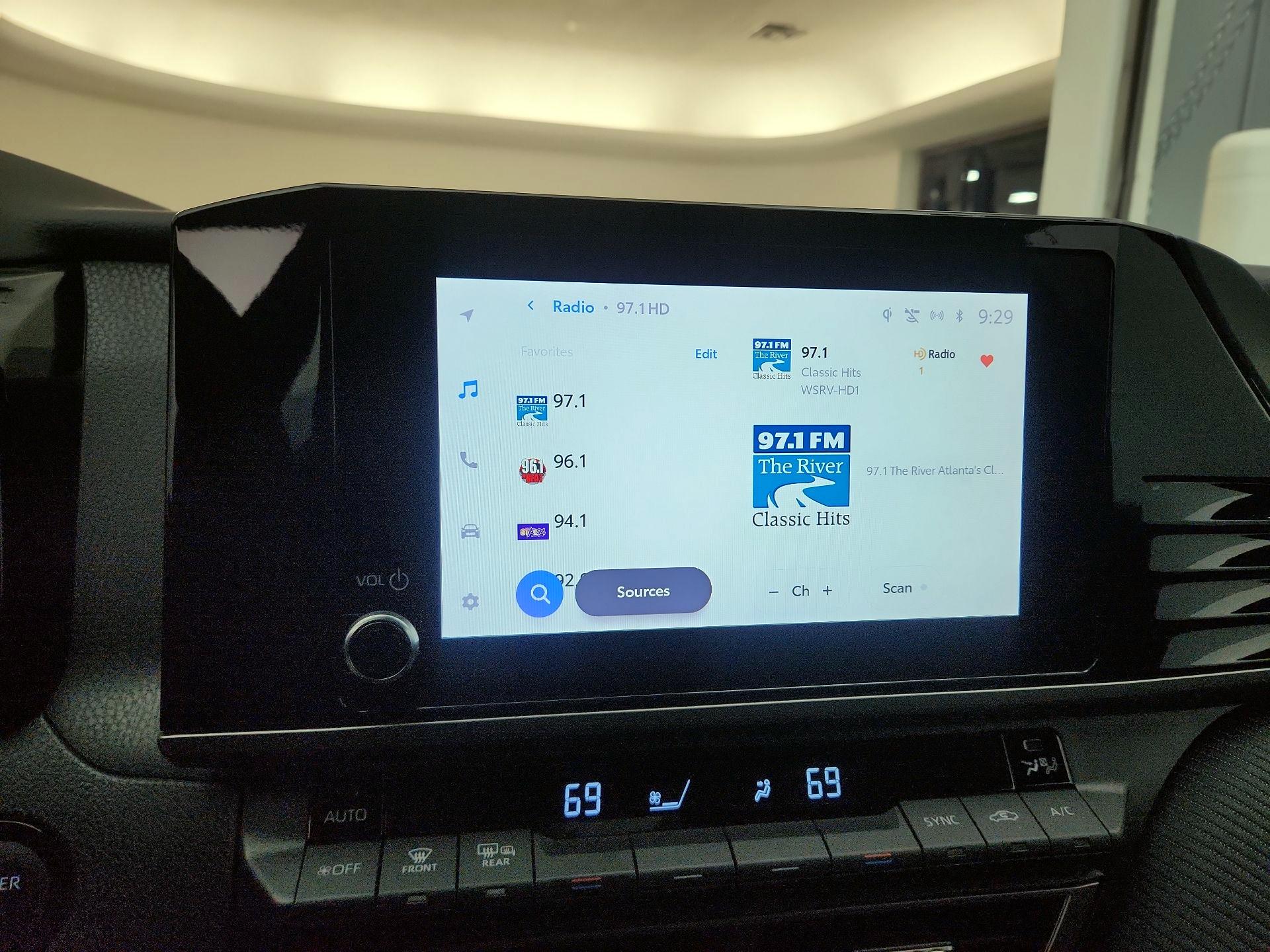 Thumbnail: 2025 Toyota Camry - 15