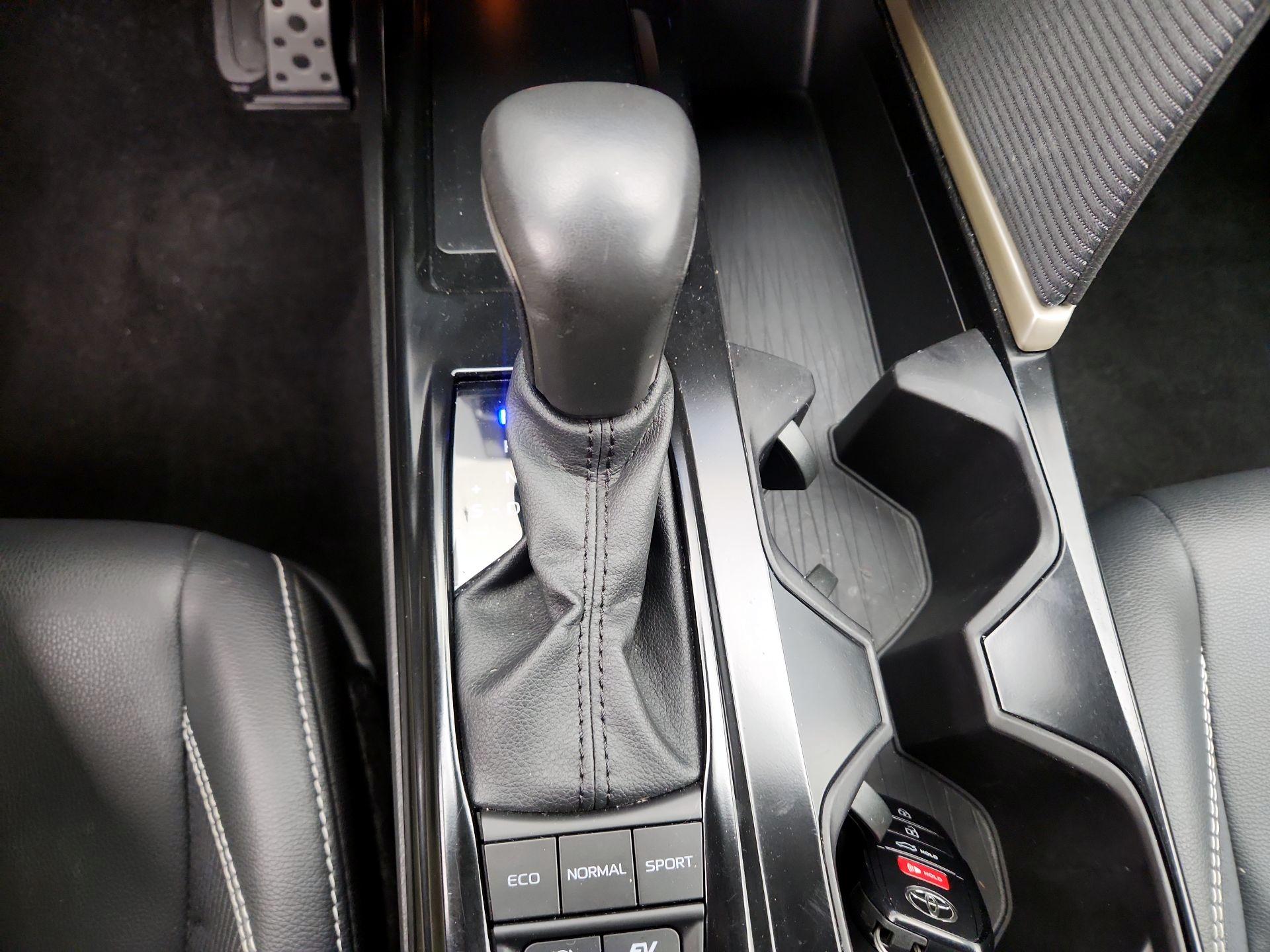 Thumbnail: 2025 Toyota Camry - 17