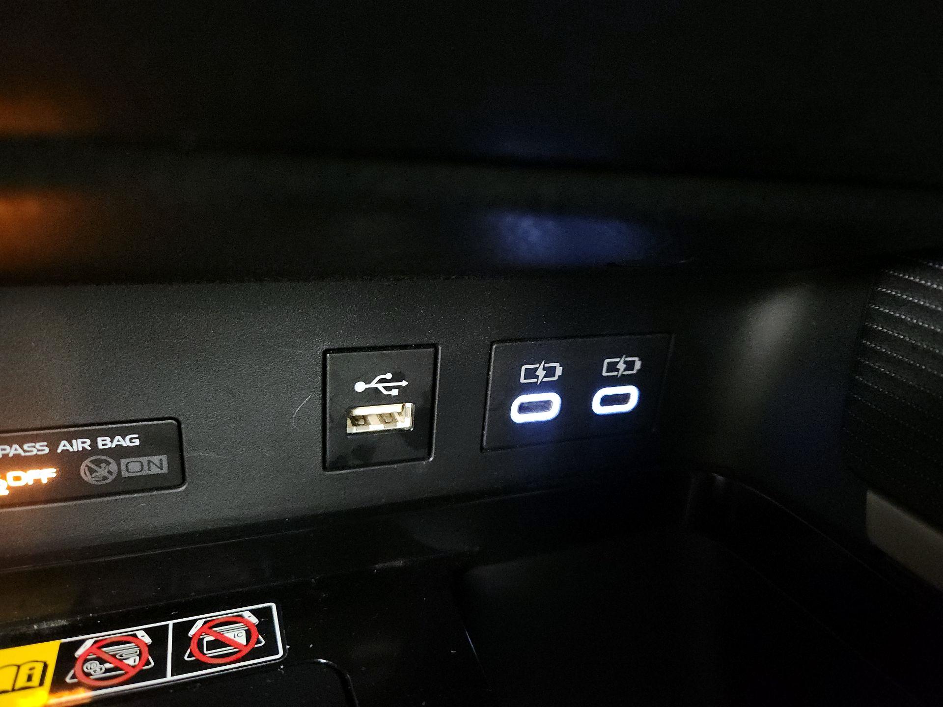 Thumbnail: 2025 Toyota Camry - 18