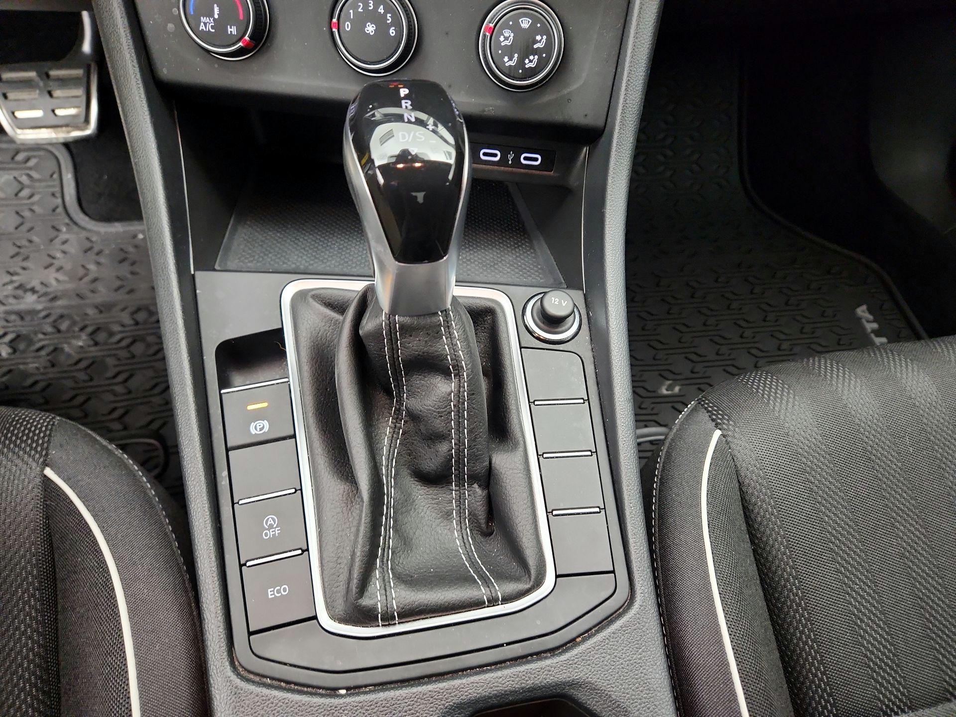 Thumbnail: 2023 Volkswagen Jetta - 17